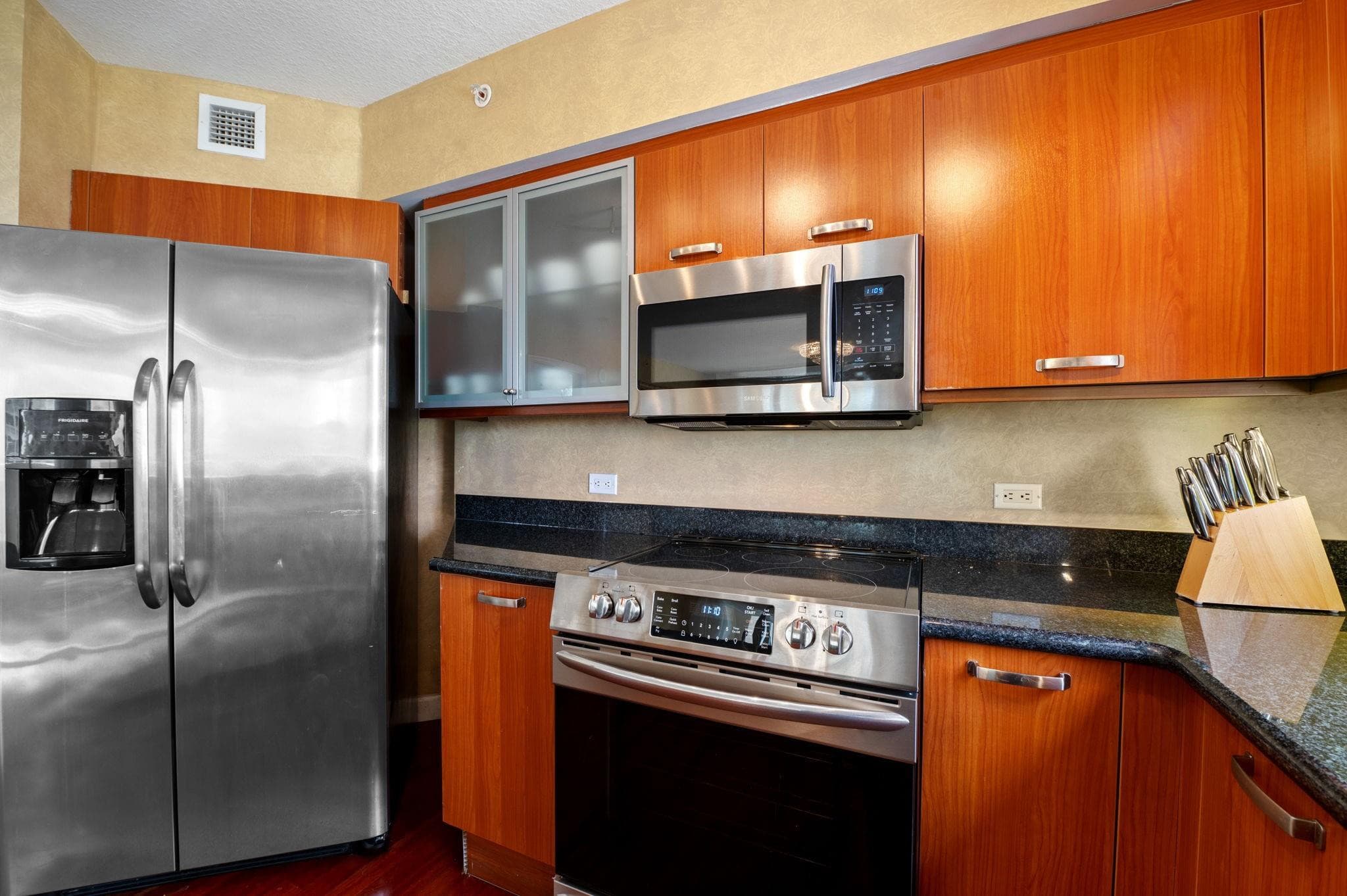 2001 N Ocean Boulevard 605, Fort Lauderdale, FL 33305 — photo 9 of 52