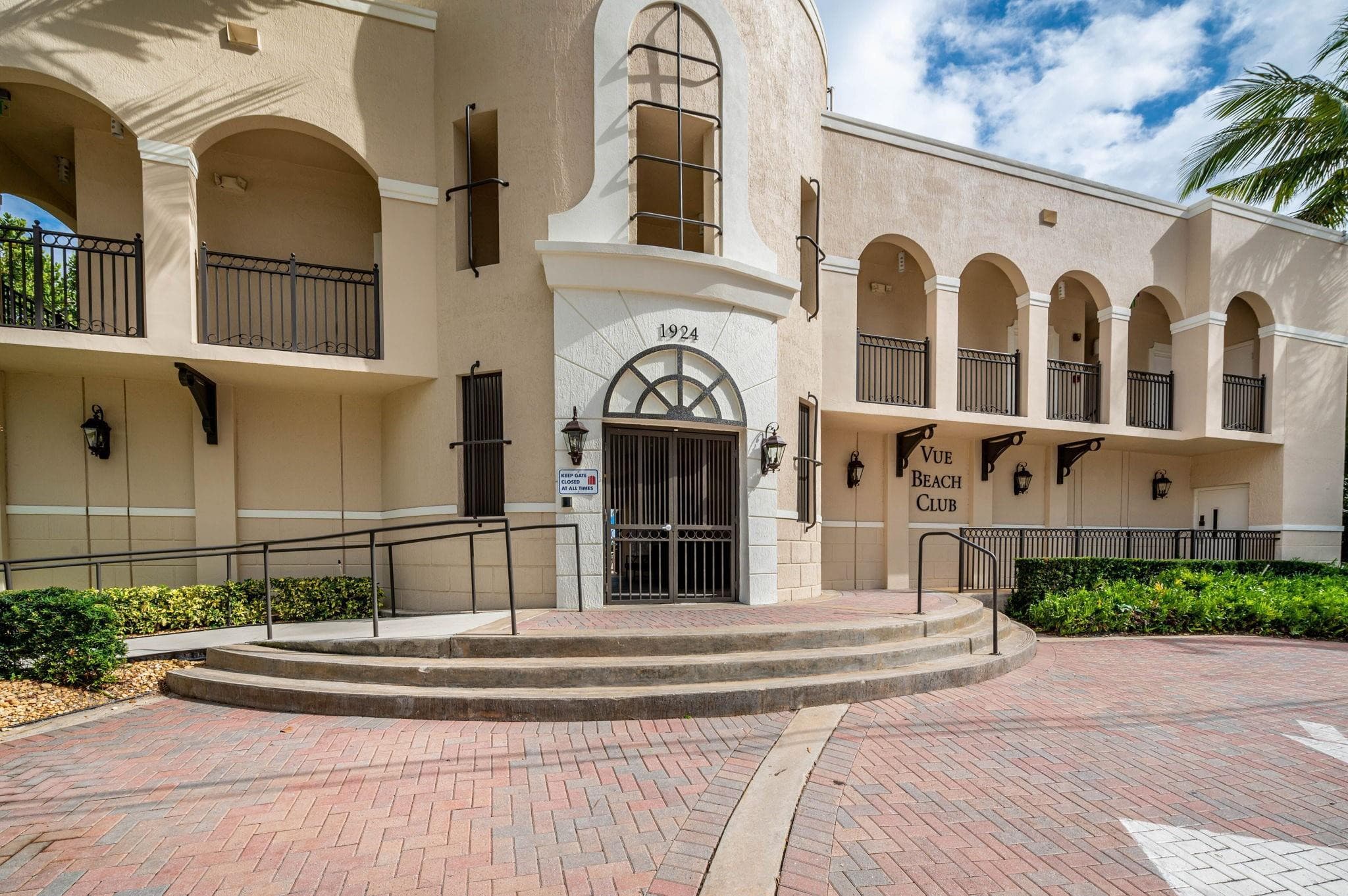 2001 N Ocean Boulevard 605, Fort Lauderdale, FL 33305 — photo 33 of 52