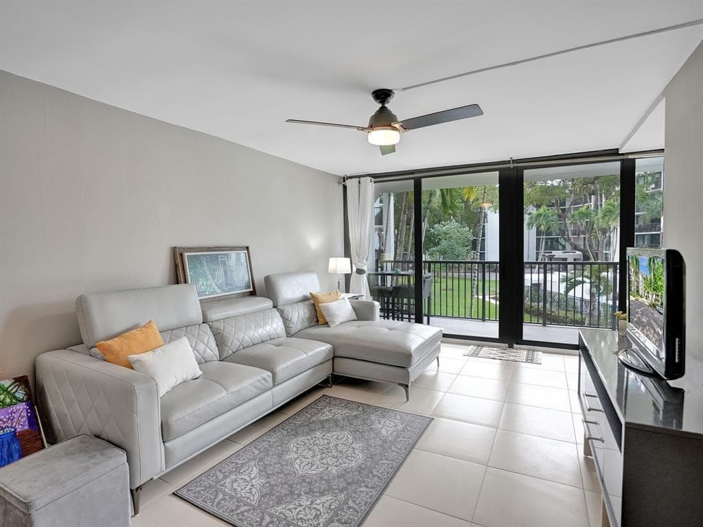 1301 River Reach Drive 201, Fort Lauderdale, FL 33315 — photo 2 of 23