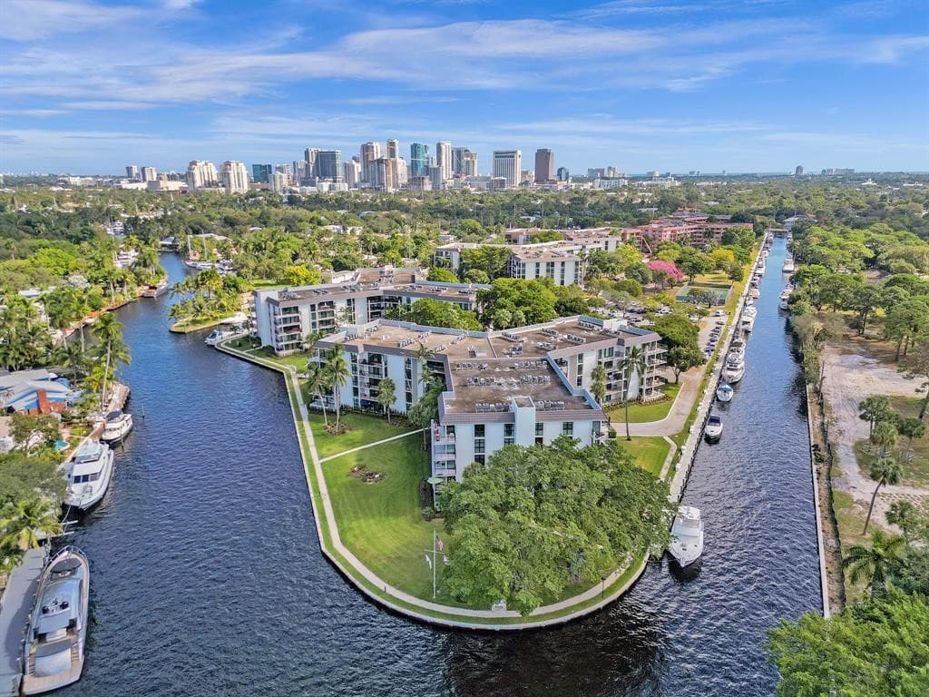 1301 River Reach Drive 201, Fort Lauderdale, FL 33315 — photo 7 of 23