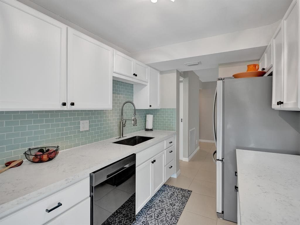 1301 River Reach Drive 201, Fort Lauderdale, FL 33315 — photo 10 of 23