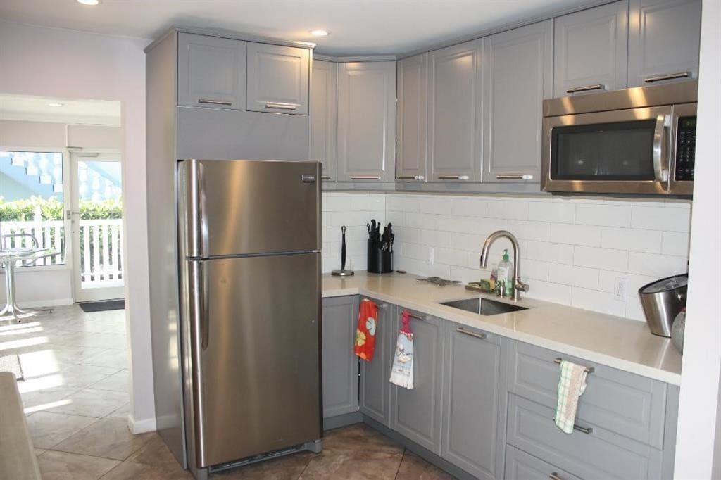 669 W Oakland Park Boulevard 205-b, Oakland Park, FL 33311 — photo 17 of 20
