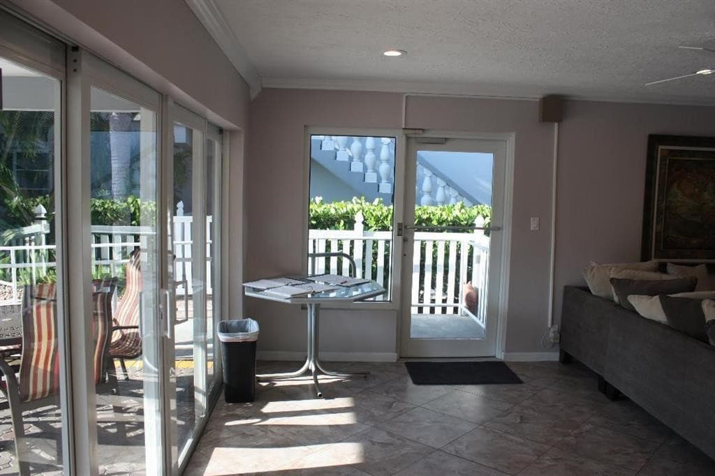 669 W Oakland Park Boulevard 205-b, Oakland Park, FL 33311 — photo 18 of 20