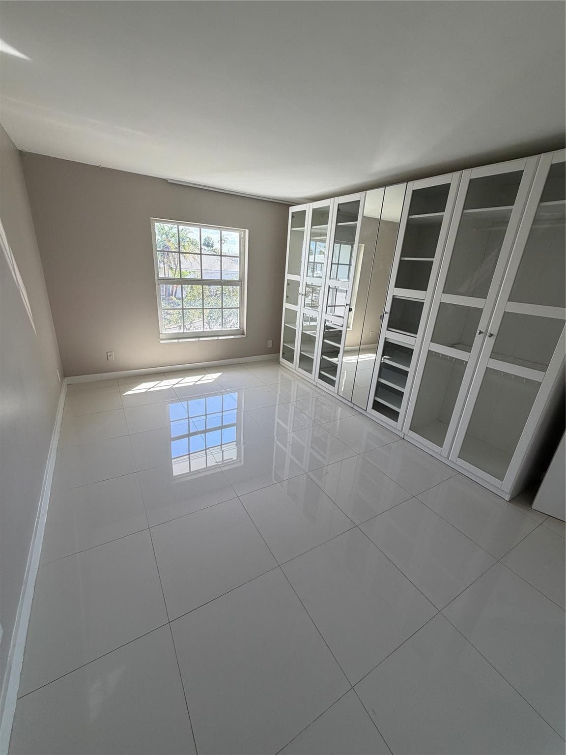2161 NE 68th Street 323, Fort Lauderdale, FL 33308 — photo 11 of 13