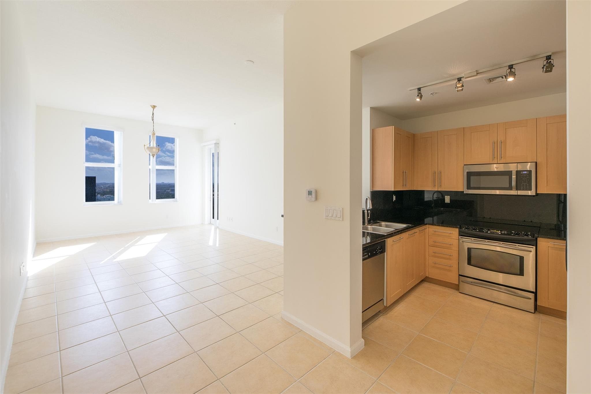 511 SE 5th Avenue 1913, Fort Lauderdale, FL 33301 — photo 1 of 29