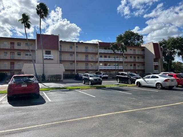 1000 Country Club Drive 403, Margate, FL 33063 — photo 3 of 45