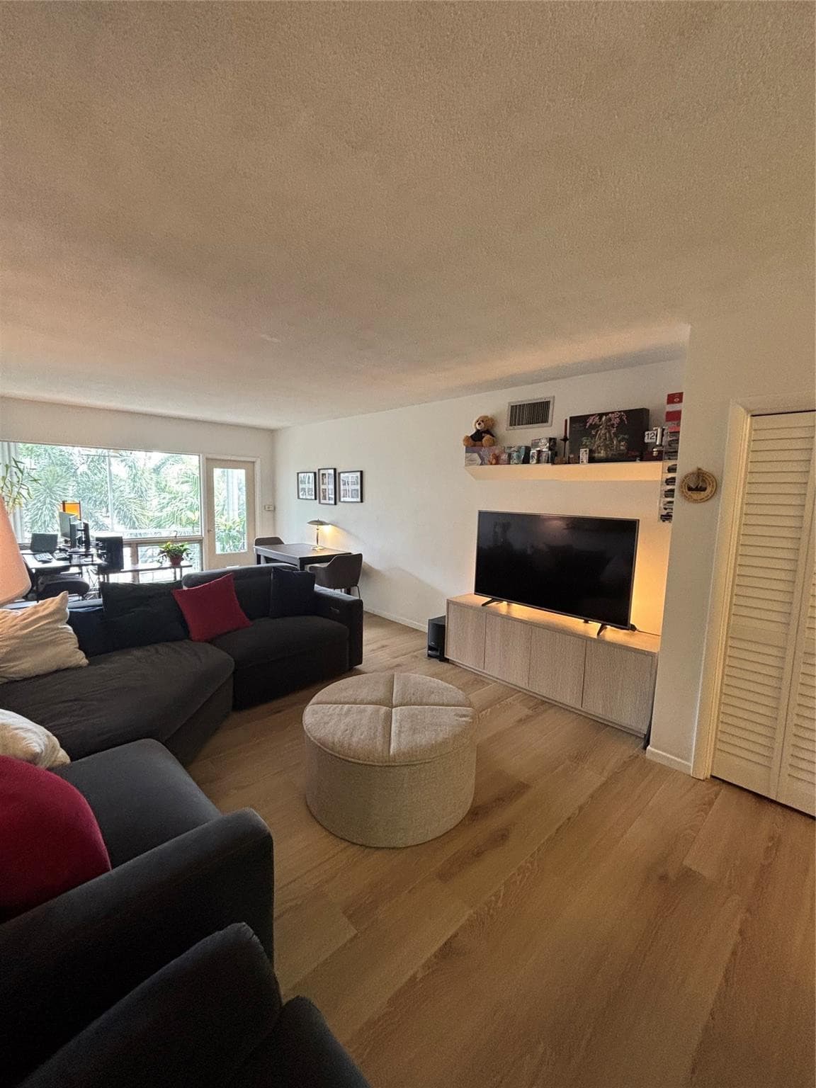 900 SW 12th Street 202, Fort Lauderdale, FL 33315 — photo 3 of 27
