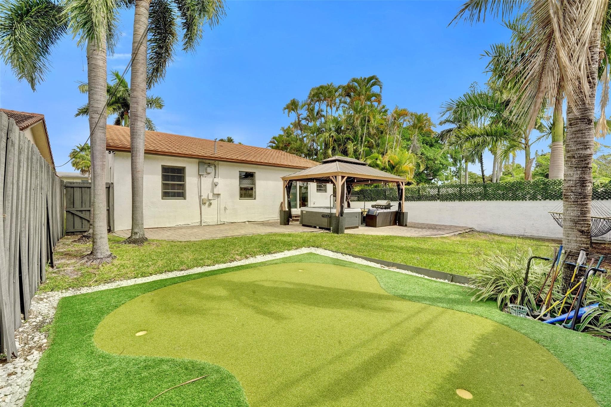 210 SE Park Street, Dania Beach, FL 33004 — photo 3 of 38