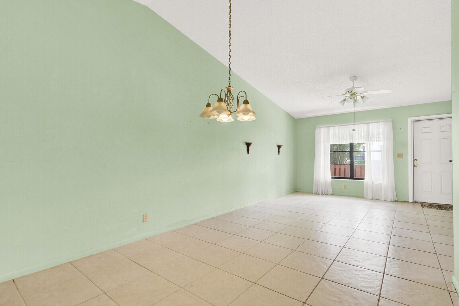 8091 SE Villa Circle, Hobe Sound, FL 33455 — photo 6 of 26