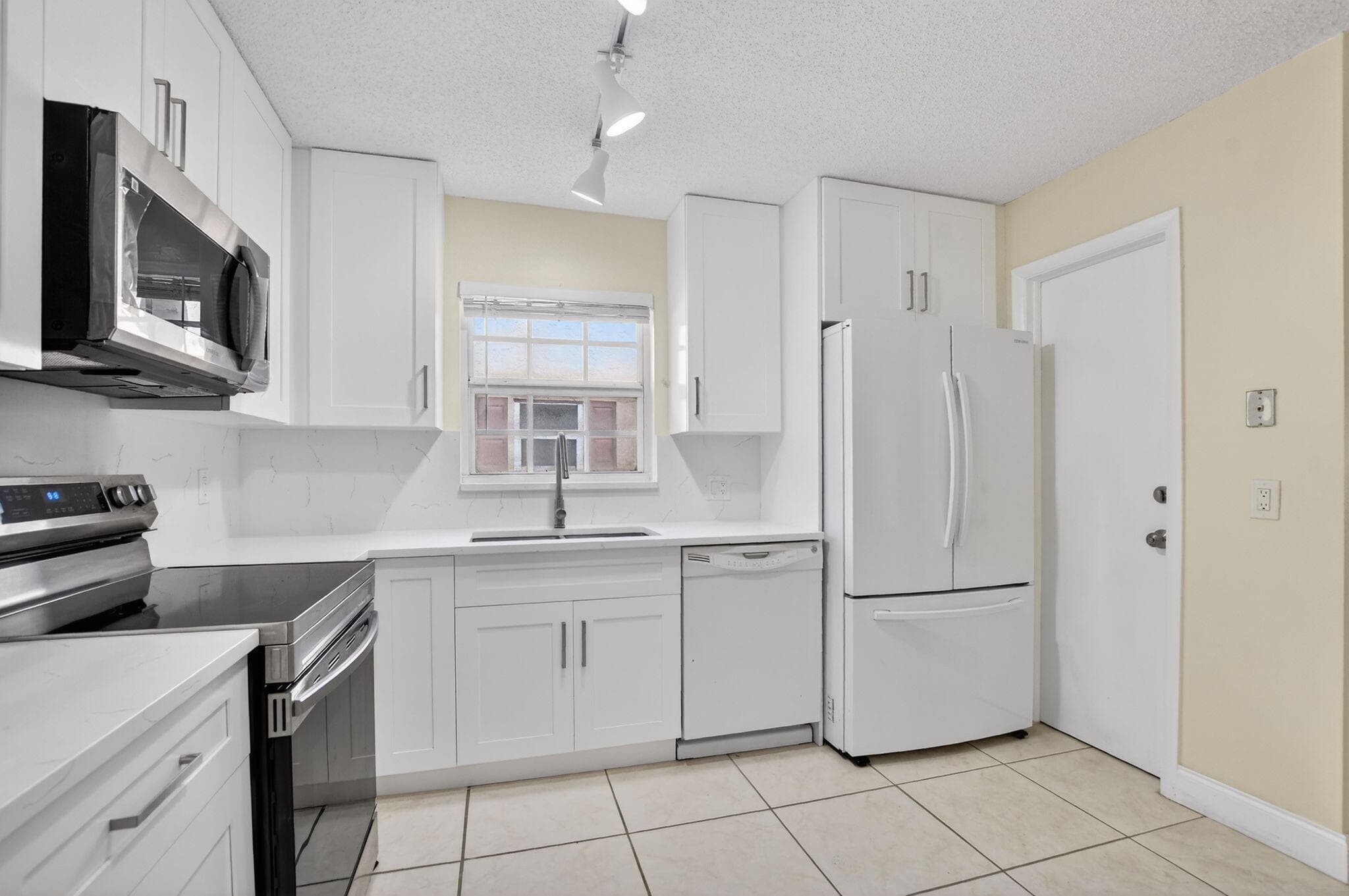 22334 SW 57th Circle, Boca Raton, FL 33428 — photo 7 of 29