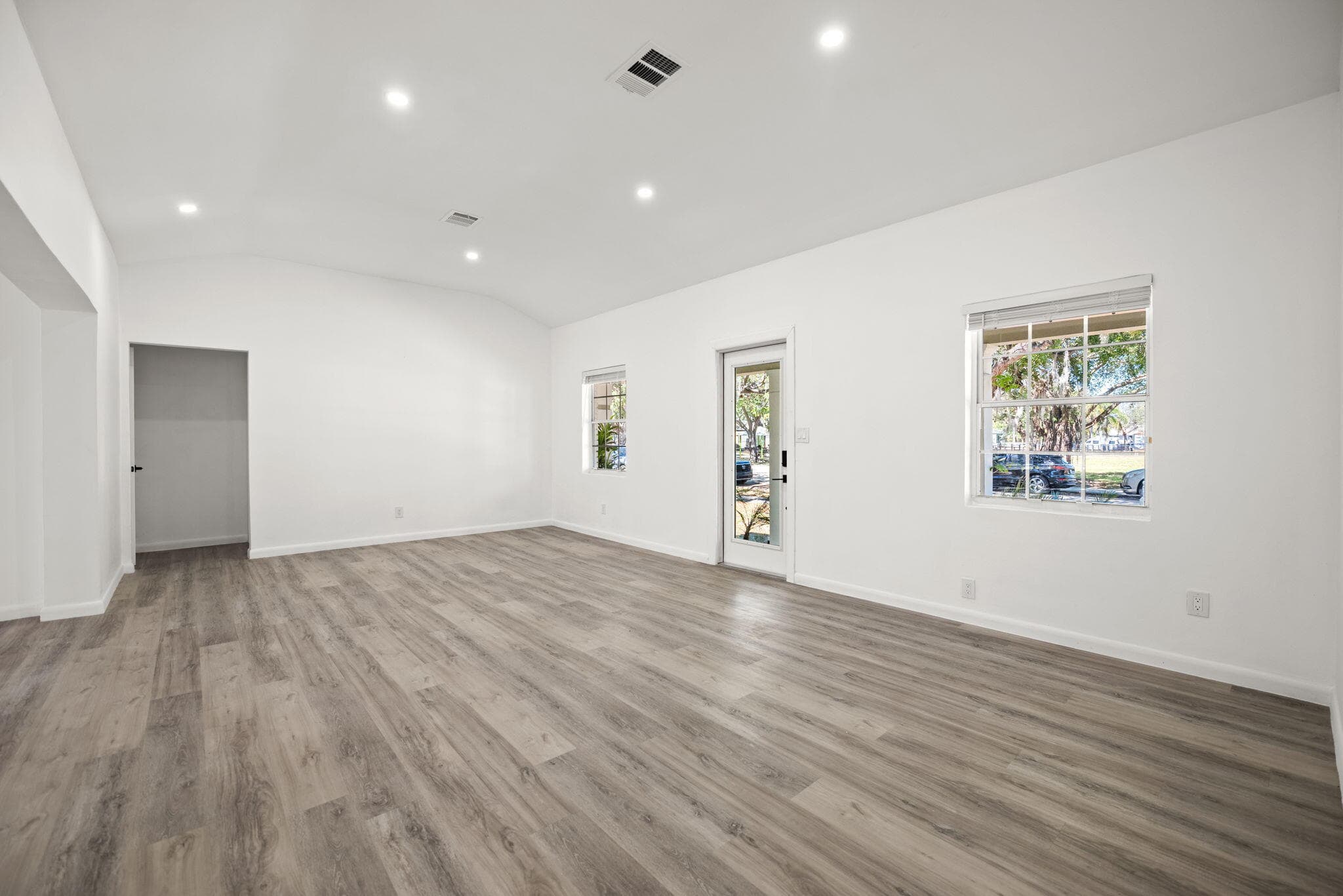 1516 Jefferson Street, Hollywood, FL 33020 — photo 10 of 26