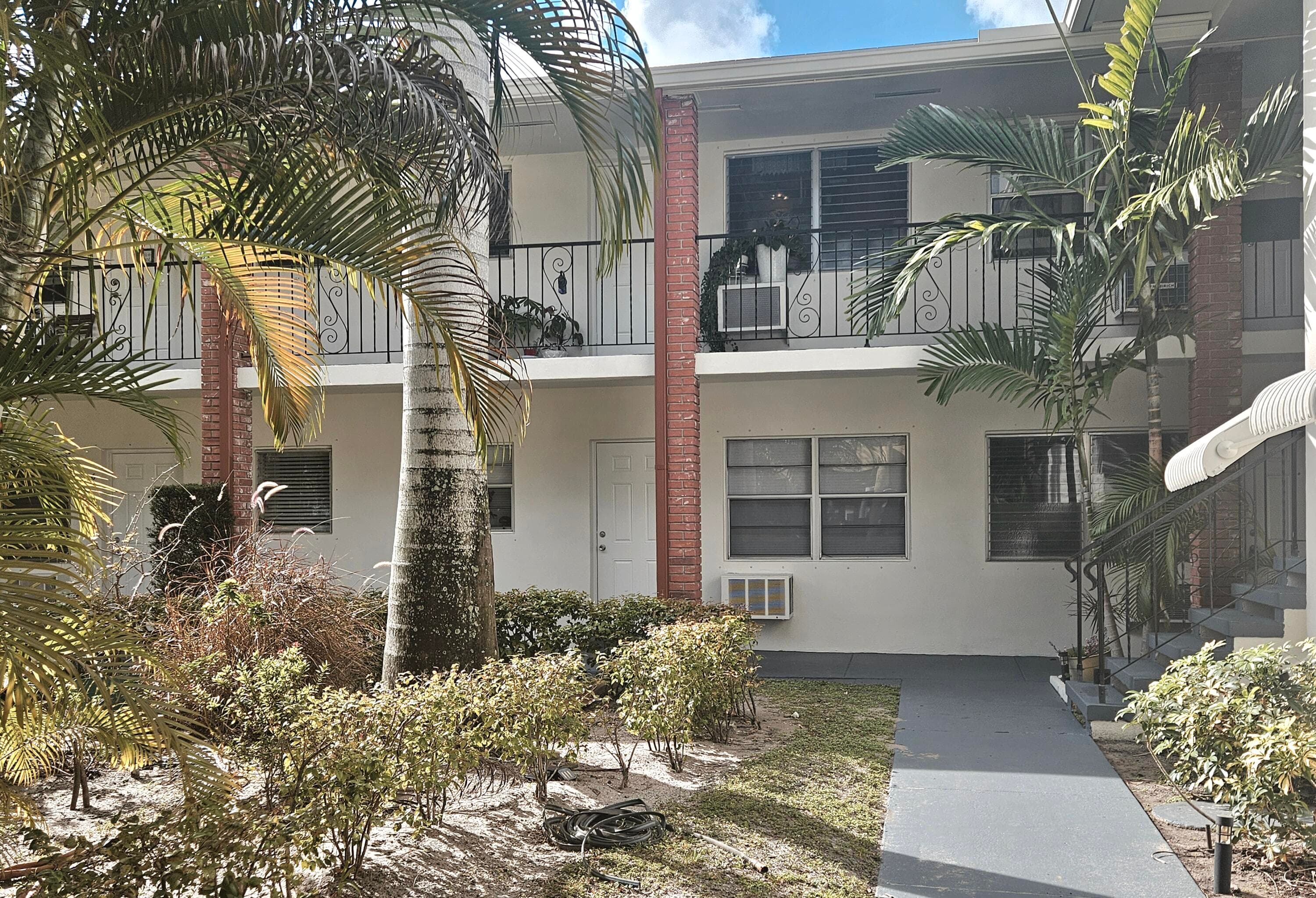 3700 Harrison Street 8a, Hollywood, FL 33021 — photo 1 of 21
