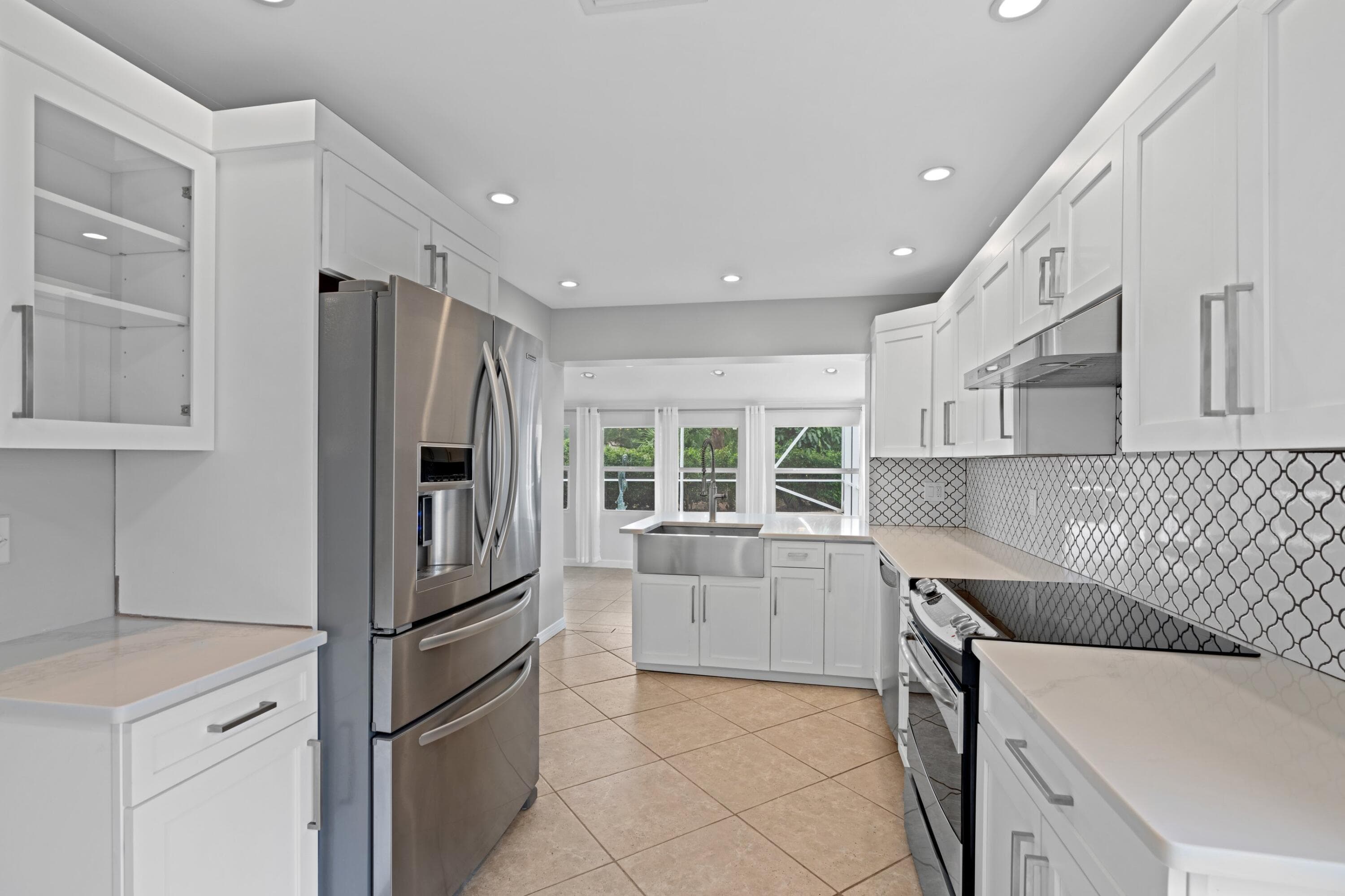 925 Foxpointe Circle, Delray Beach, FL 33445 — photo 10 of 21