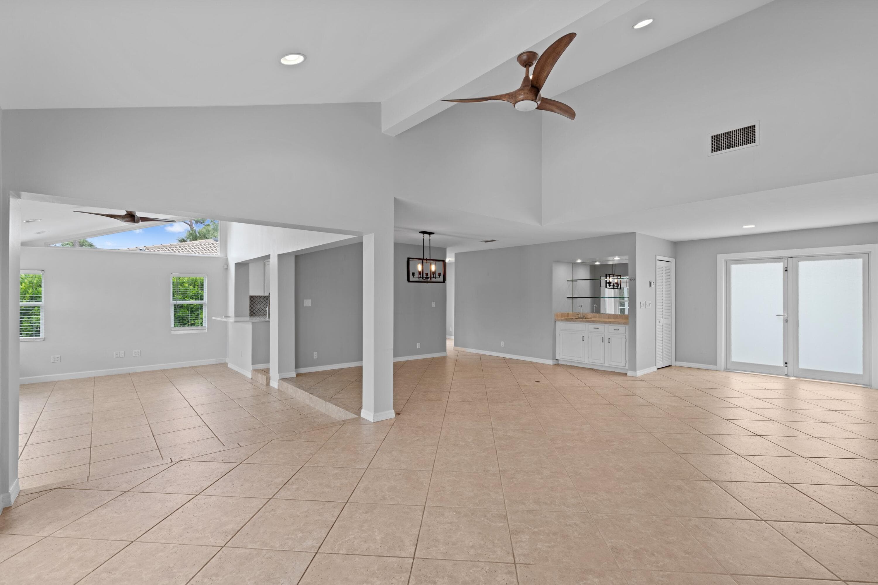 925 Foxpointe Circle, Delray Beach, FL 33445 — photo 5 of 21
