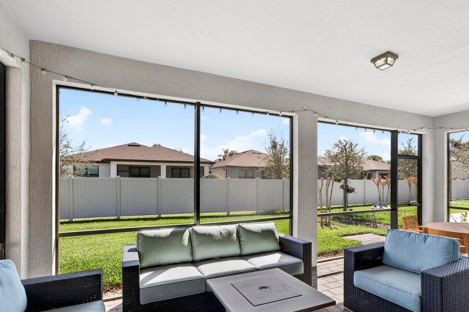 4615 Iron Street, Vero Beach, FL 32967 — photo 4 of 33