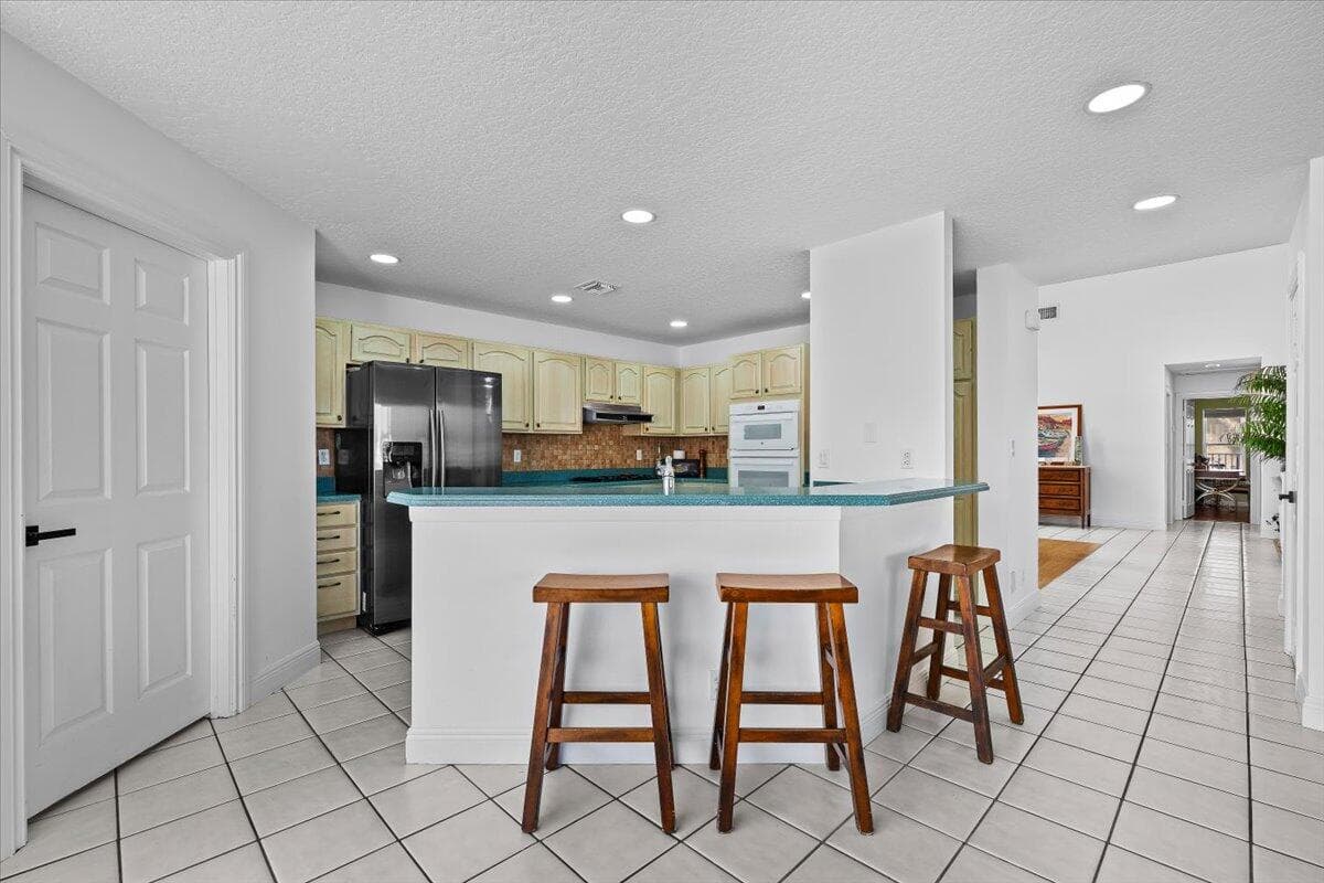 10233 Allamanda Circle, Palm Beach Gardens, FL 33410 — photo 13 of 47