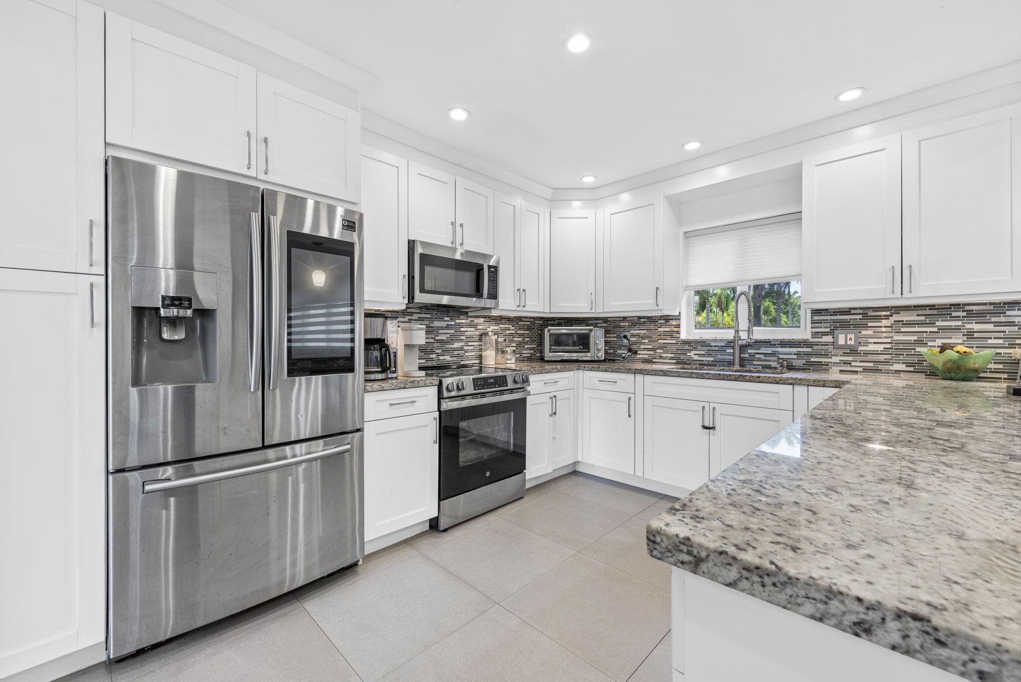 409 N 14th Avenue, Hollywood, FL 33020 — photo 11 of 32