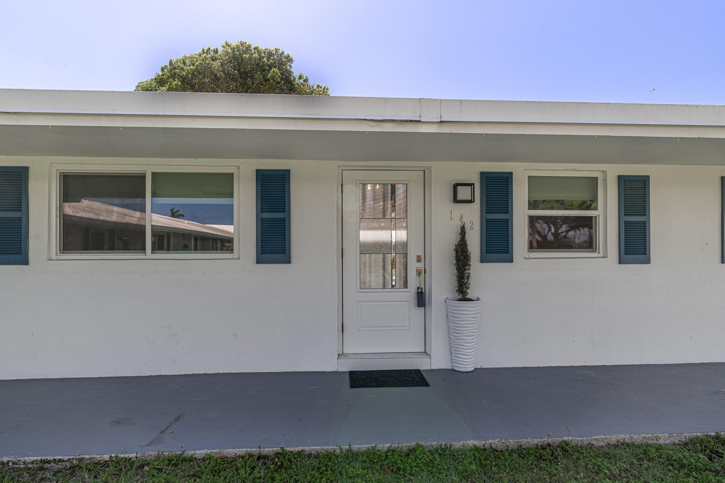 300 SW Golfview Terrace 142, Boynton Beach, FL 33426 — photo 9 of 70