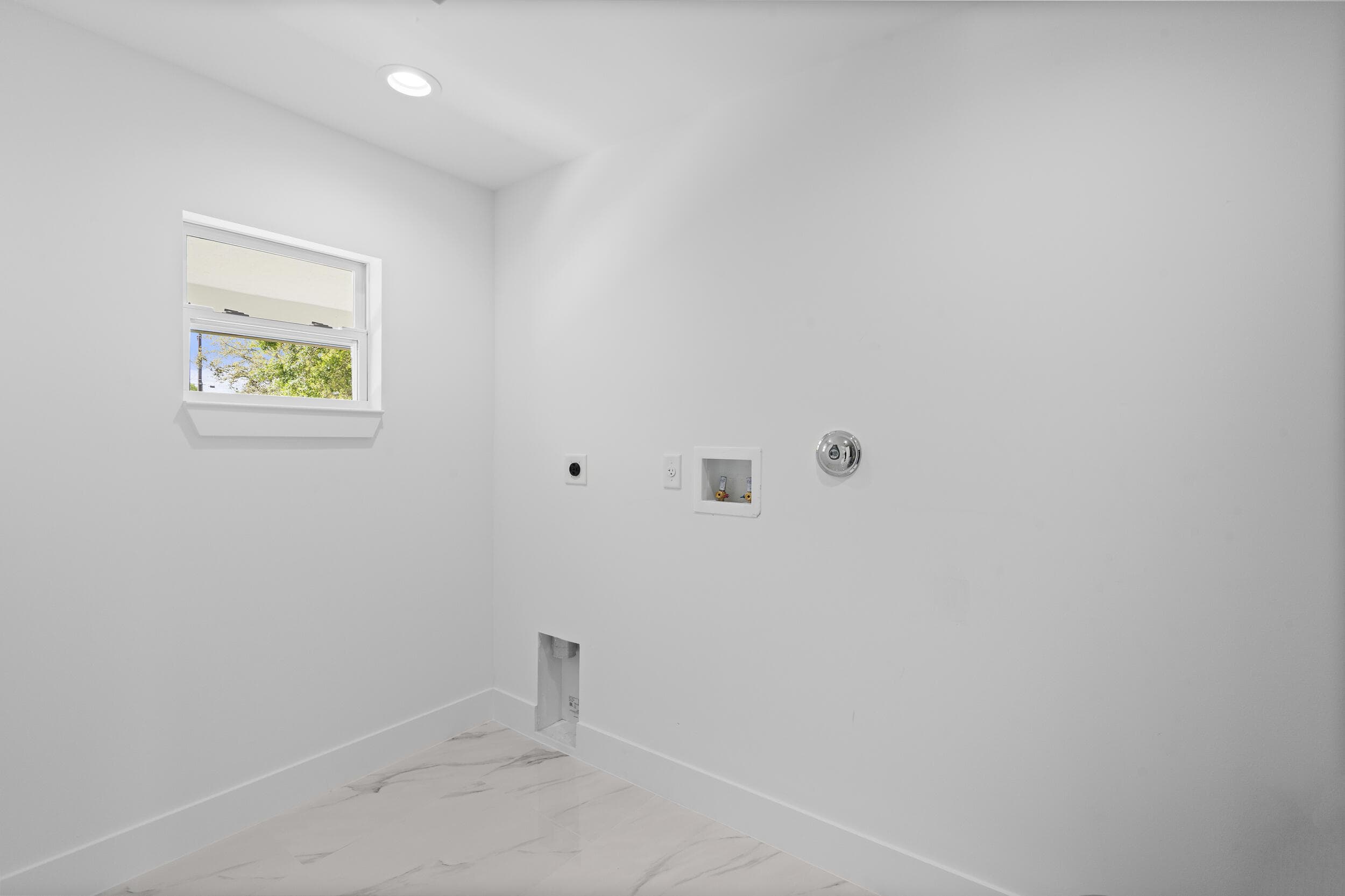 7542 NW 83rd Court, Okeechobee, FL 34972 — photo 14 of 56