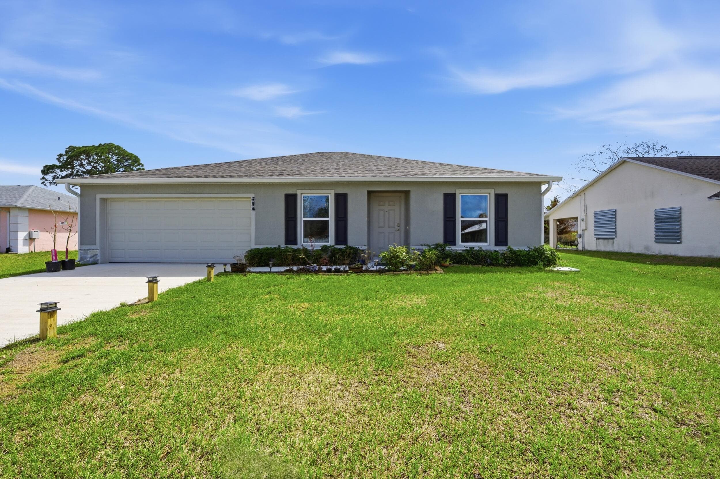 684 SE Crescent Avenue, Port St. Lucie, FL 34984 — photo 2 of 37
