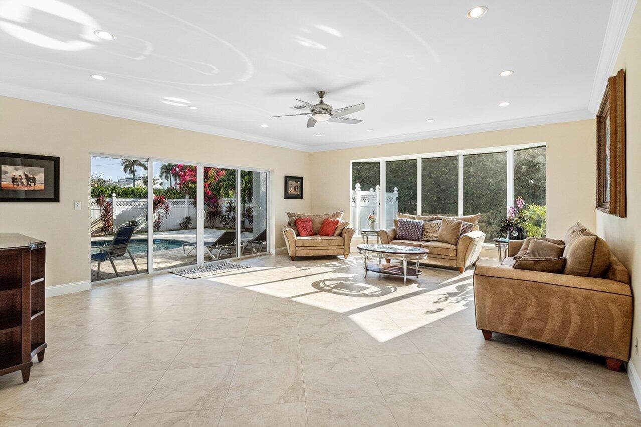 899 S Granada Drive, Boca Raton, FL 33432 — photo 6 of 44