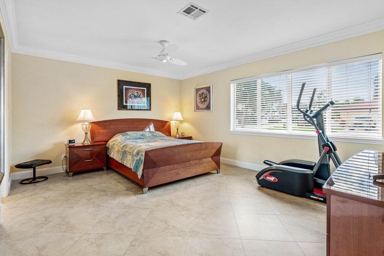 899 S Granada Drive, Boca Raton, FL 33432 — photo 22 of 44