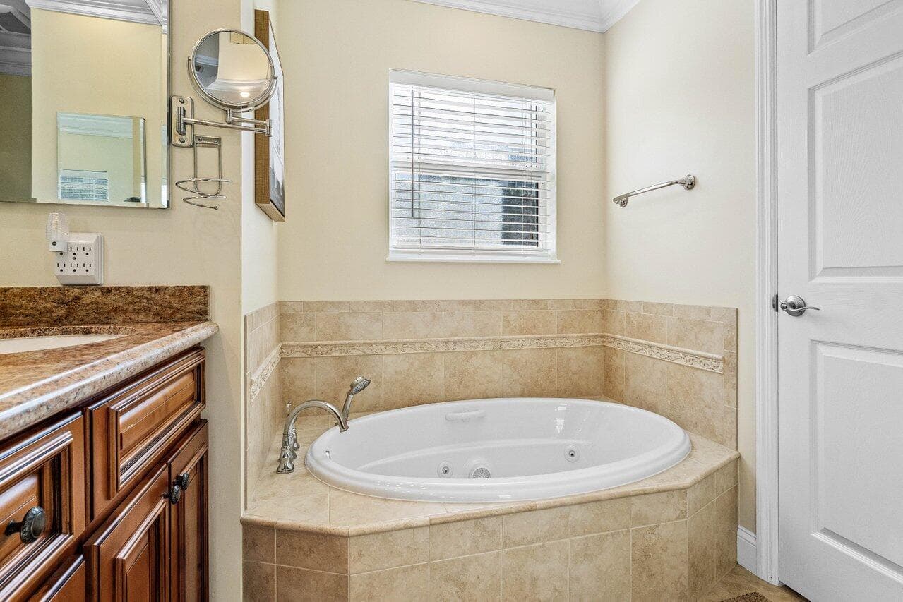 899 S Granada Drive, Boca Raton, FL 33432 — photo 27 of 44