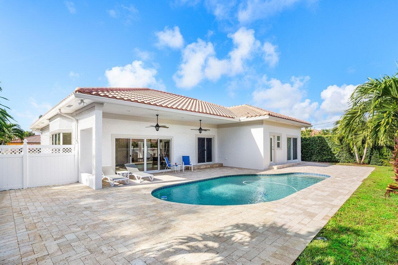 899 S Granada Drive, Boca Raton, FL 33432 — photo 32 of 44