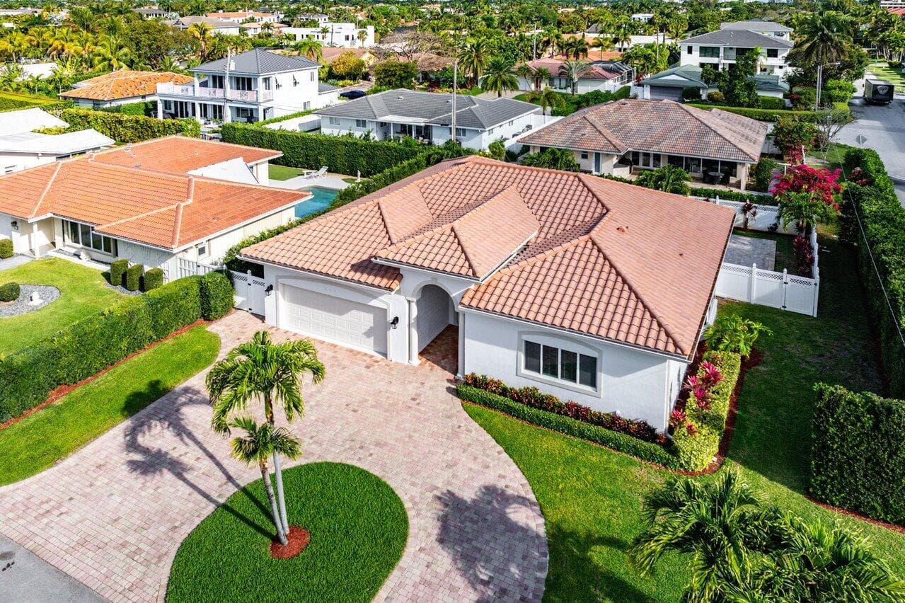 899 S Granada Drive, Boca Raton, FL 33432 — photo 34 of 44