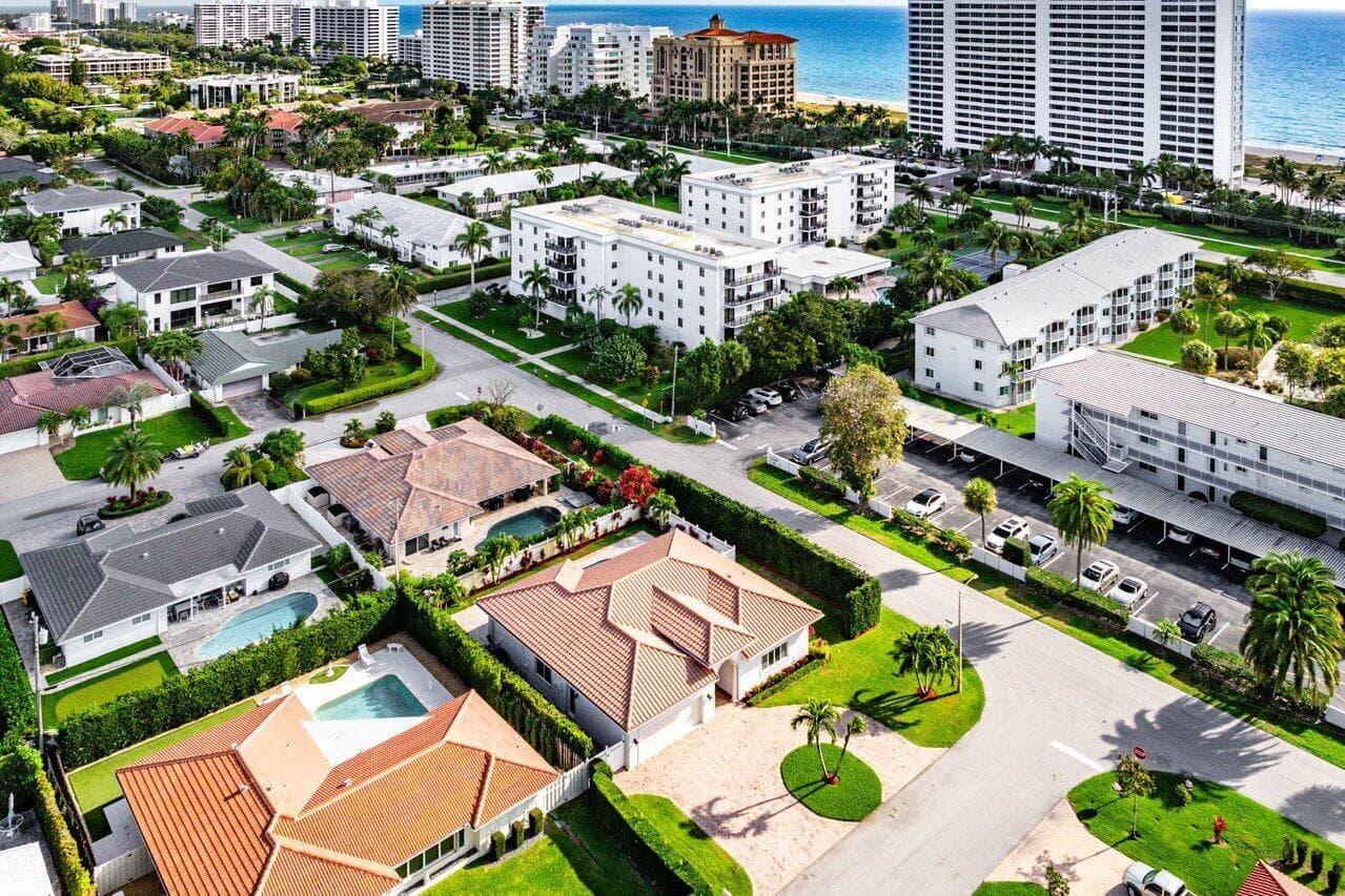 899 S Granada Drive, Boca Raton, FL 33432 — photo 41 of 44