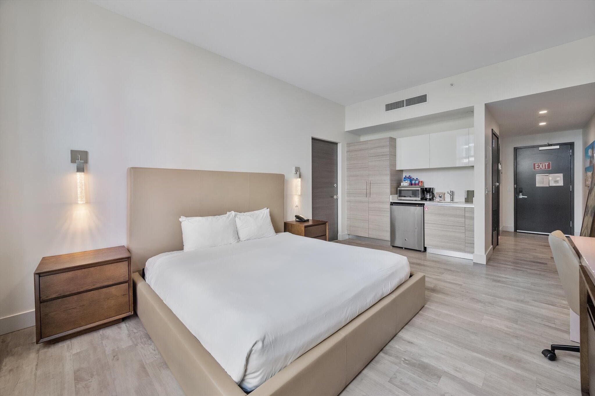 777 N Ocean Drive Unit S404, Hollywood, FL 33019 — photo 7 of 32