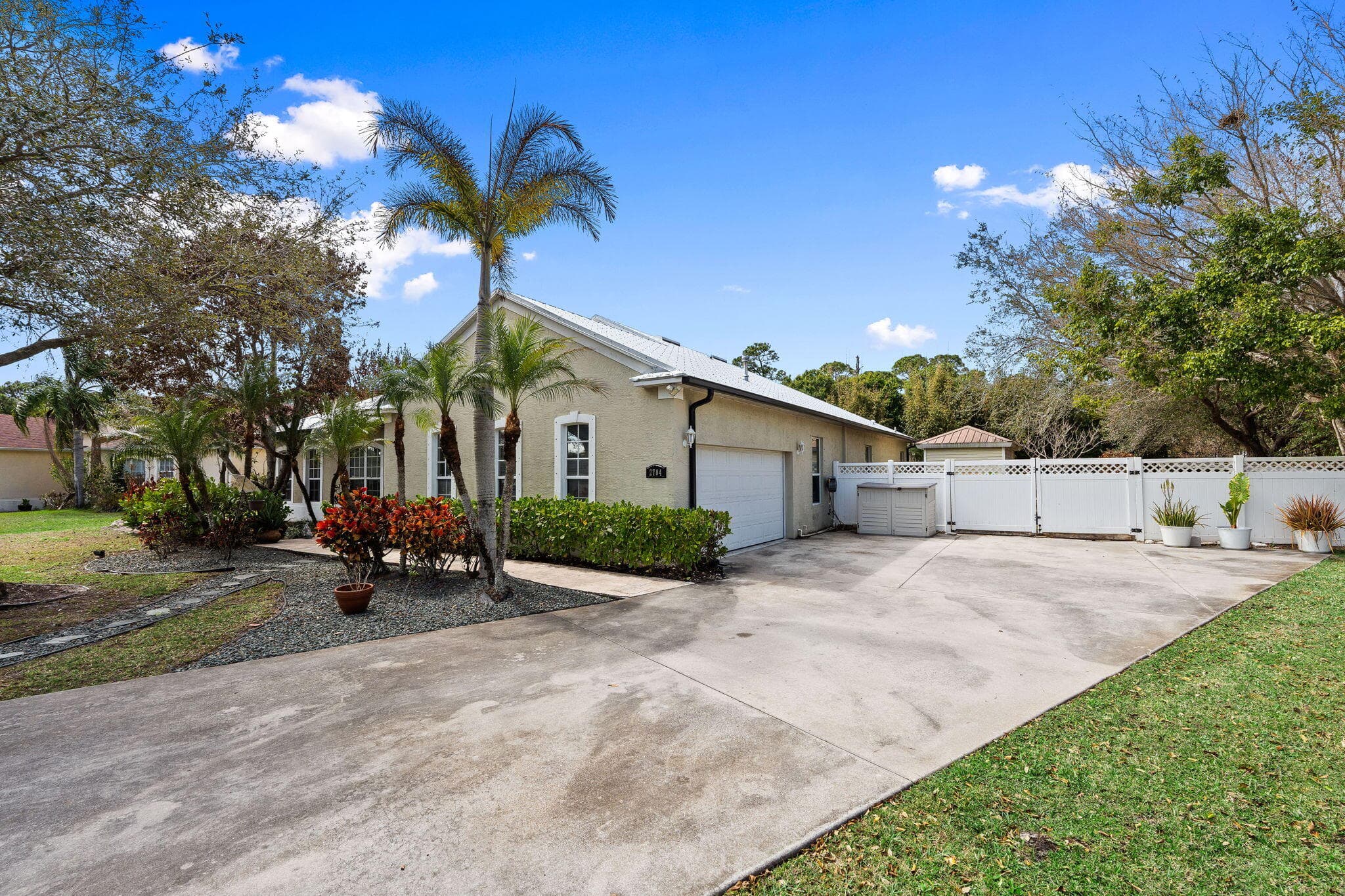 2704 Serenity Circle N, Fort Pierce, FL 34981 — photo 7 of 62