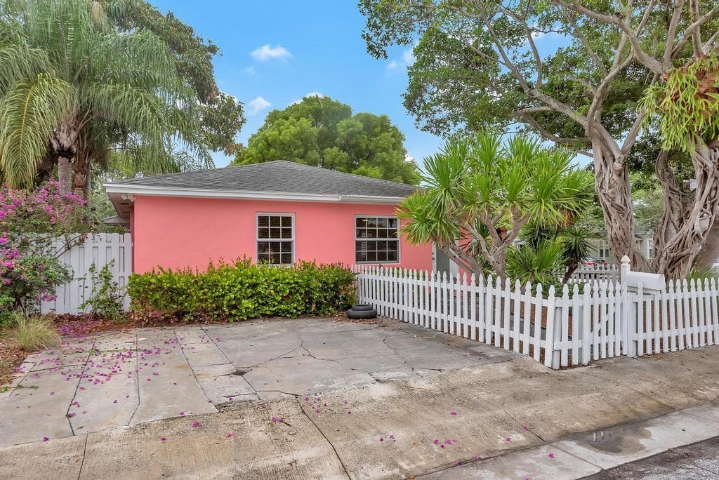 802 N J Street, Lake Worth Beach, FL 33460 — photo 2 of 62