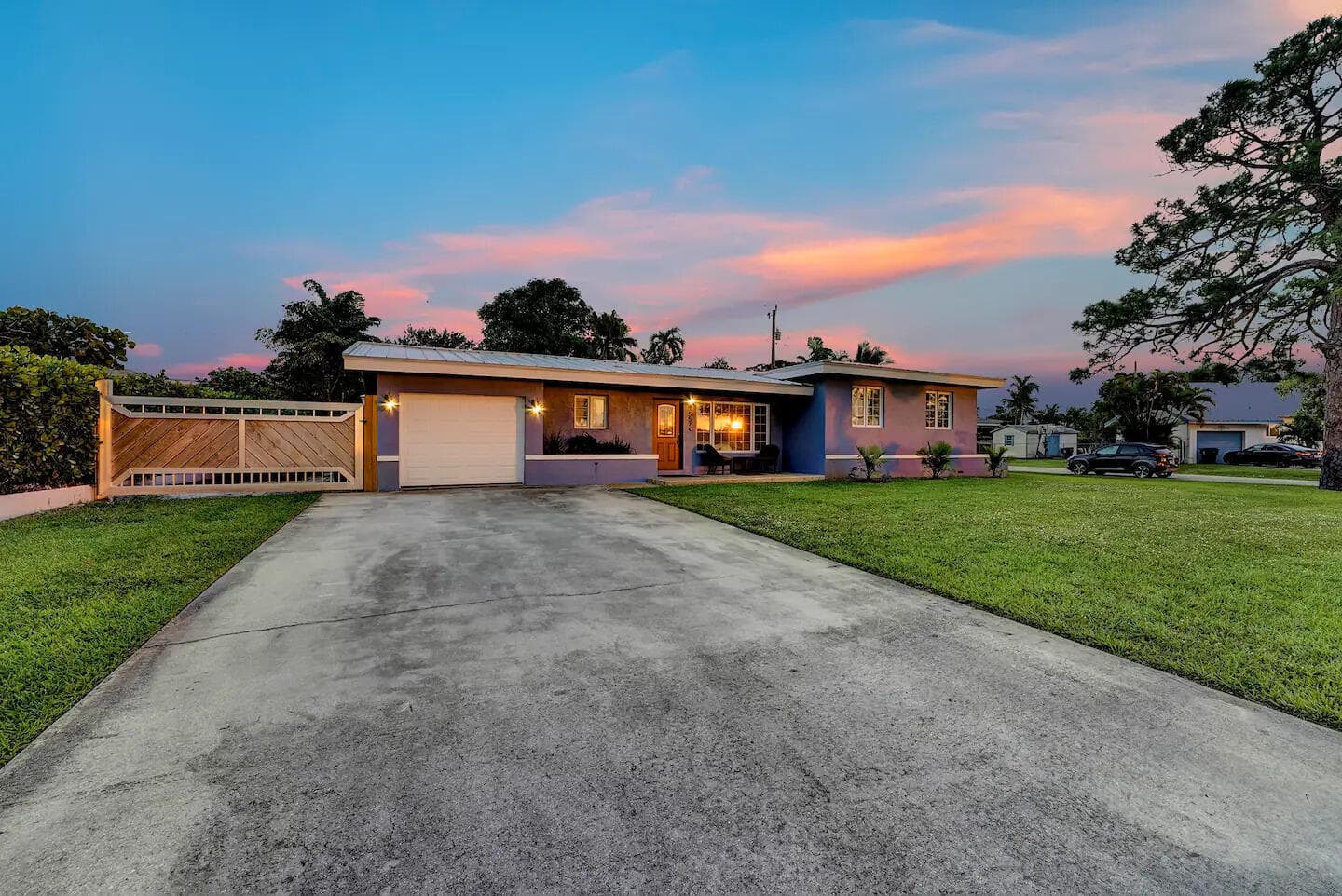 5574 Lake Osborne Drive, Lake Worth, FL 33461 — photo 2 of 44
