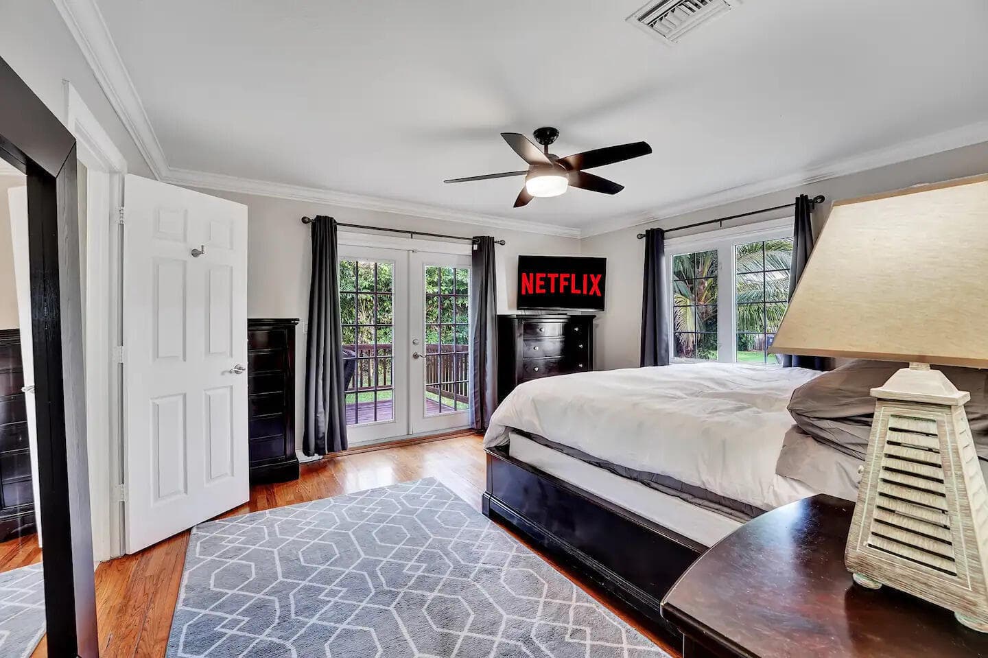 5574 Lake Osborne Drive, Lake Worth, FL 33461 — photo 18 of 44
