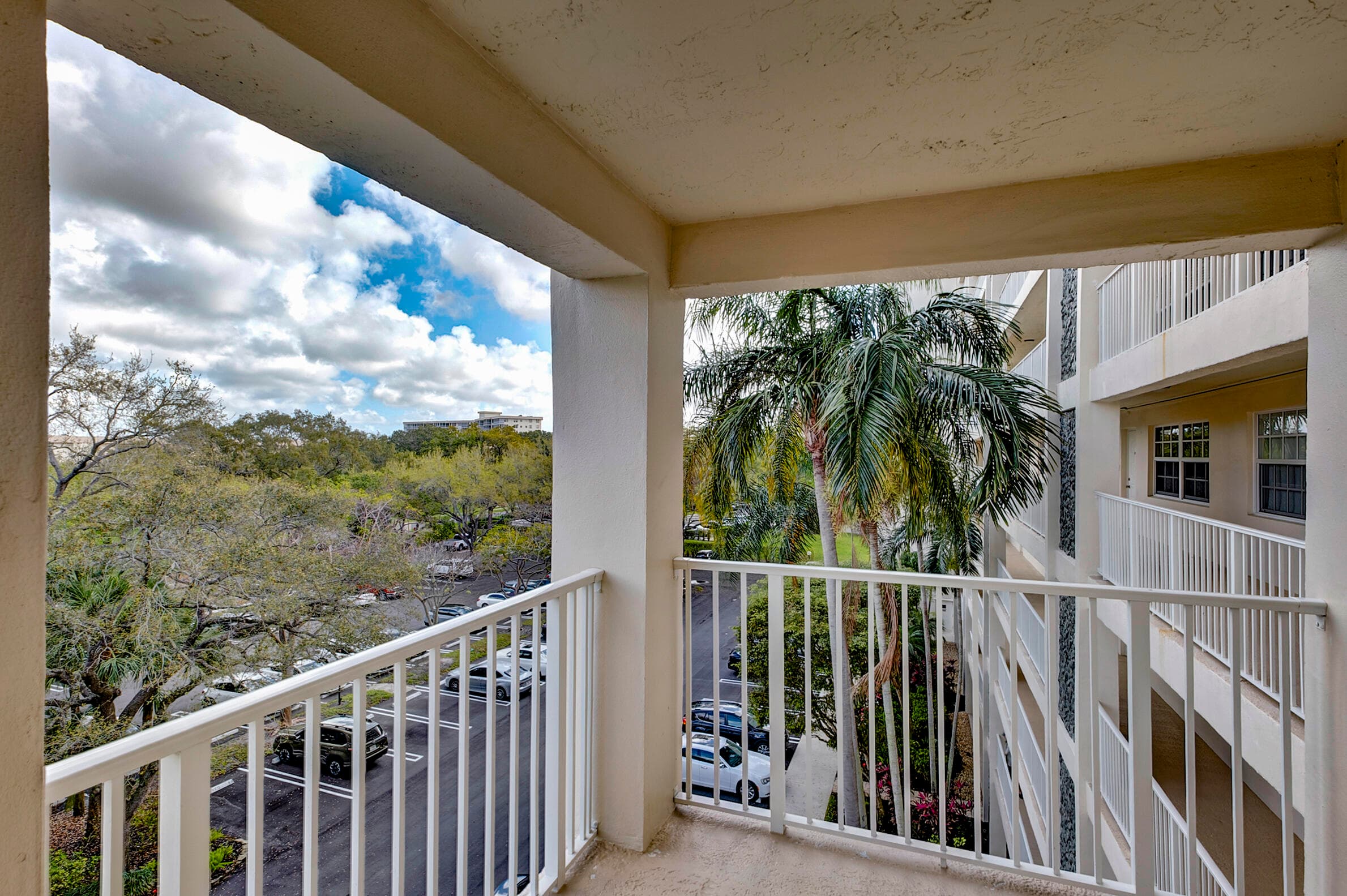 3520 Oaks Way 510, Pompano Beach, FL 33069 — photo 30 of 36