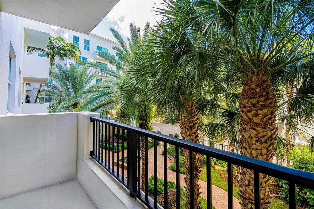 2421 NE 65th Street 309, Fort Lauderdale, FL 33308 — photo 22 of 42
