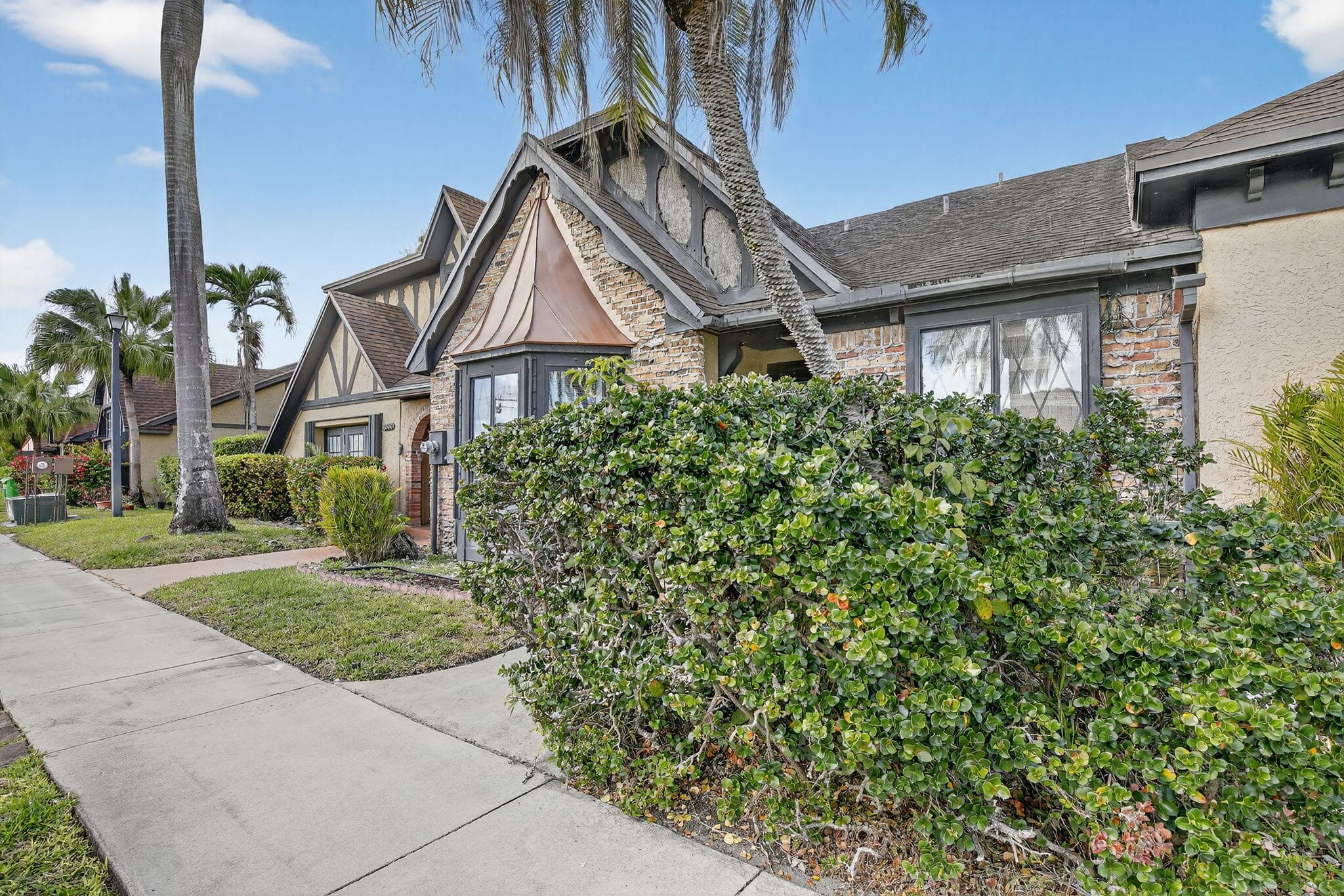 8957 NW 44th Court, Sunrise, FL 33351 — photo 4 of 43