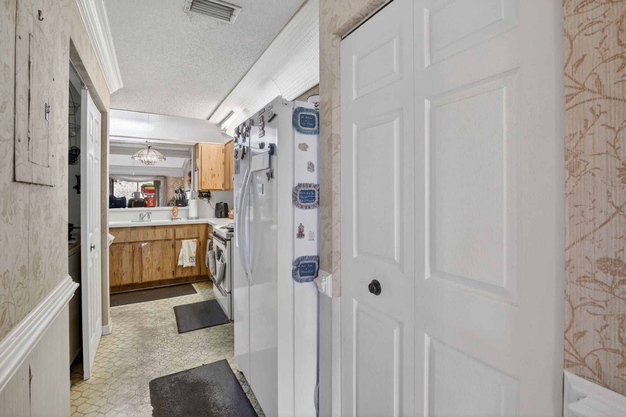 8957 NW 44th Court, Sunrise, FL 33351 — photo 12 of 43