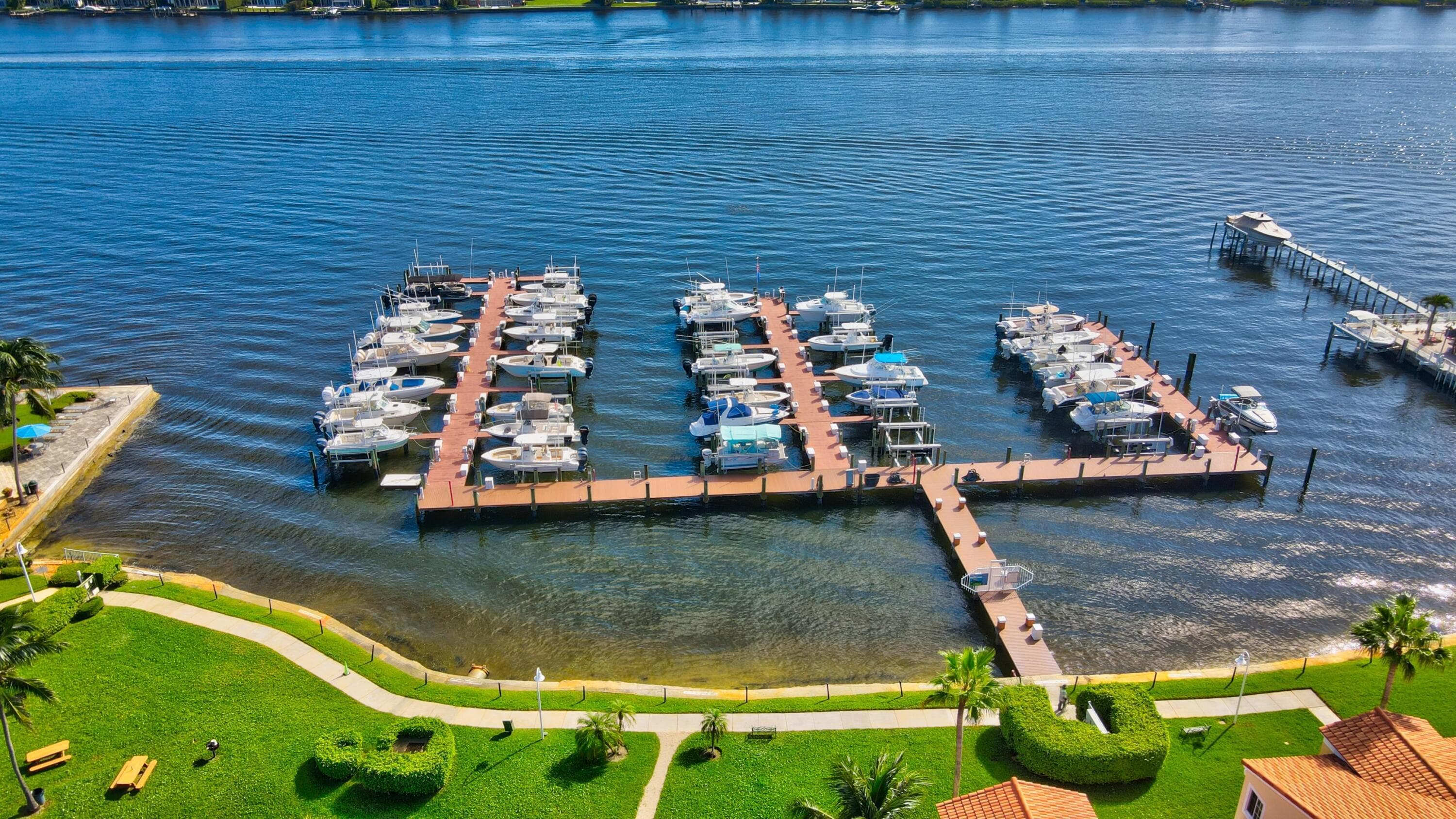 145 Yacht Club Way 304, Hypoluxo, FL 33462 — photo 6 of 49