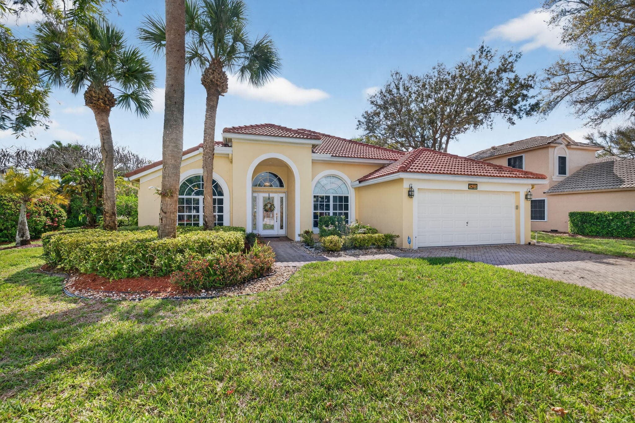 7423 Brunswick Circle, Boynton Beach, FL 33472 — photo 3 of 48