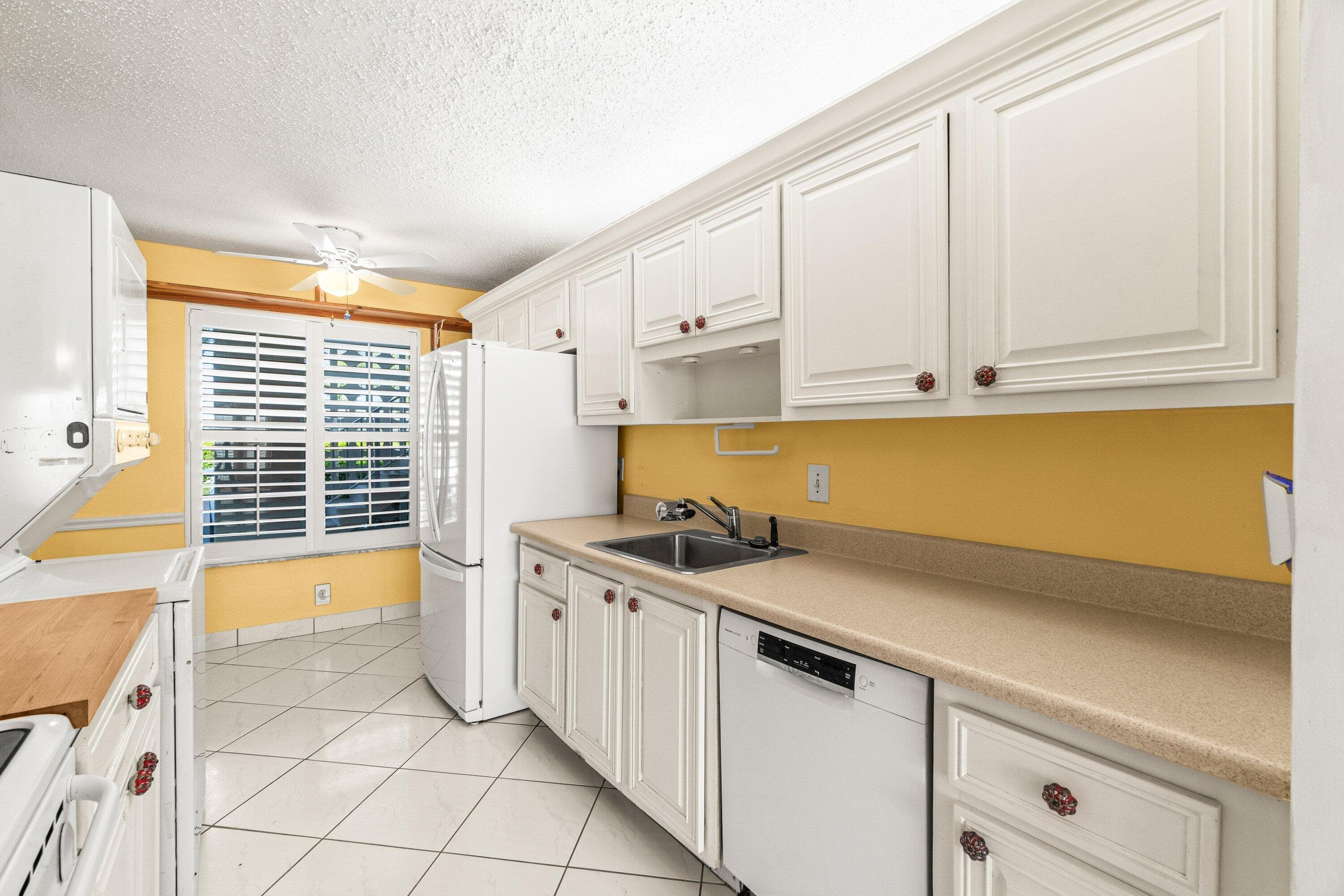 1020 Silk Oak Terrace 102, Delray Beach, FL 33445 — photo 6 of 25