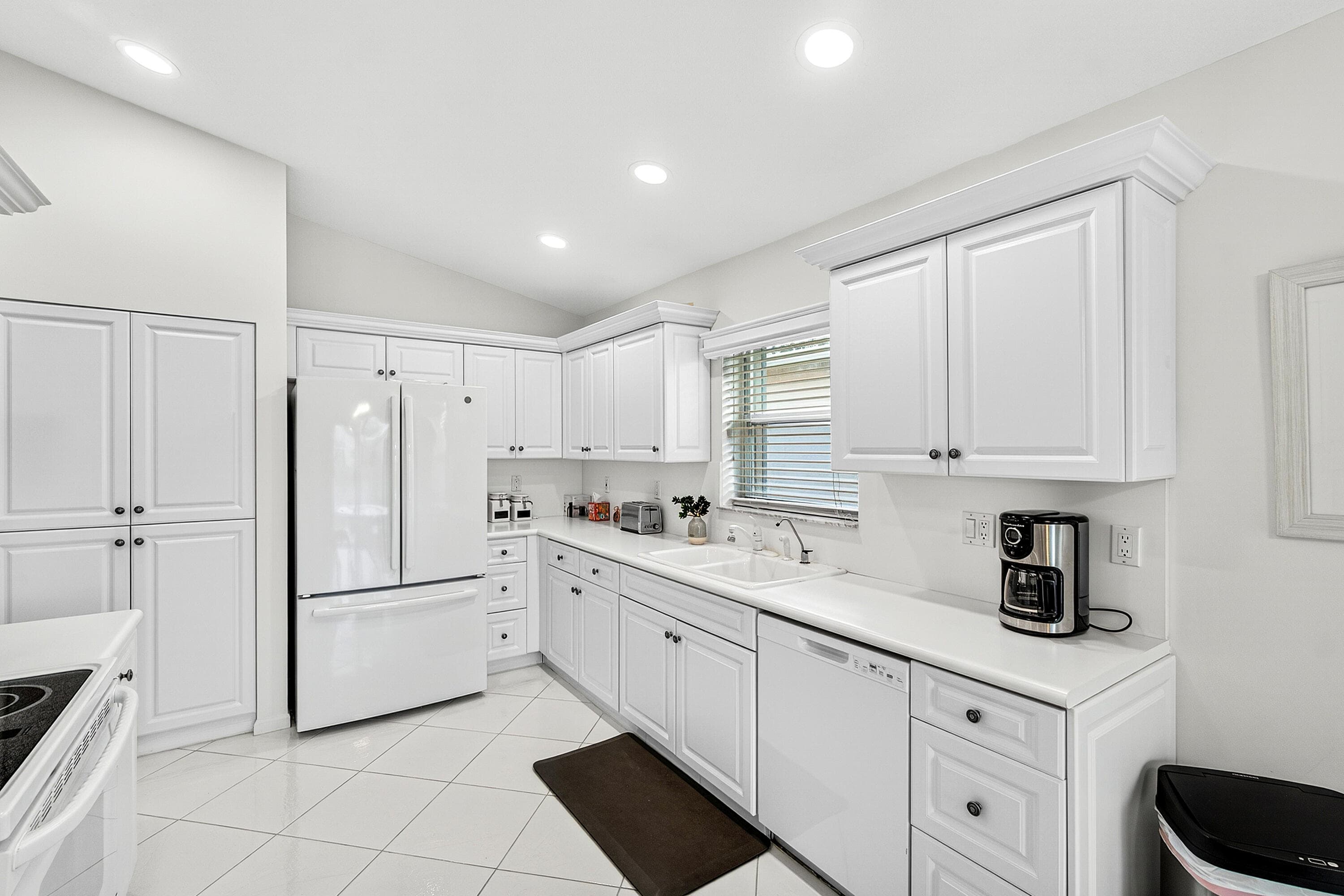 6594 Sun River Road, Boynton Beach, FL 33437 — photo 16 of 37