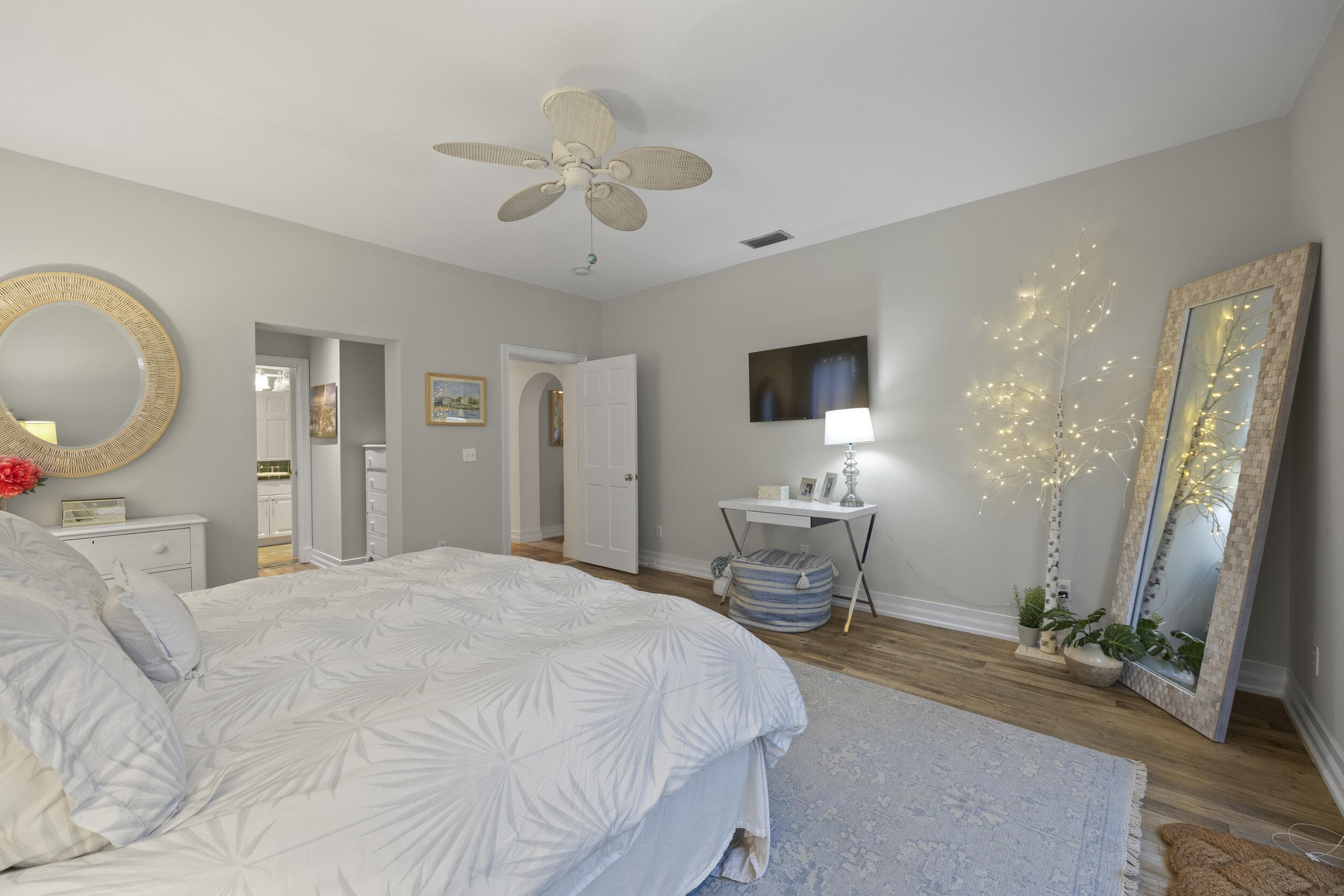 122 Lighthouse Drive, Jupiter Inlet Colony, FL 33469 — photo 34 of 84