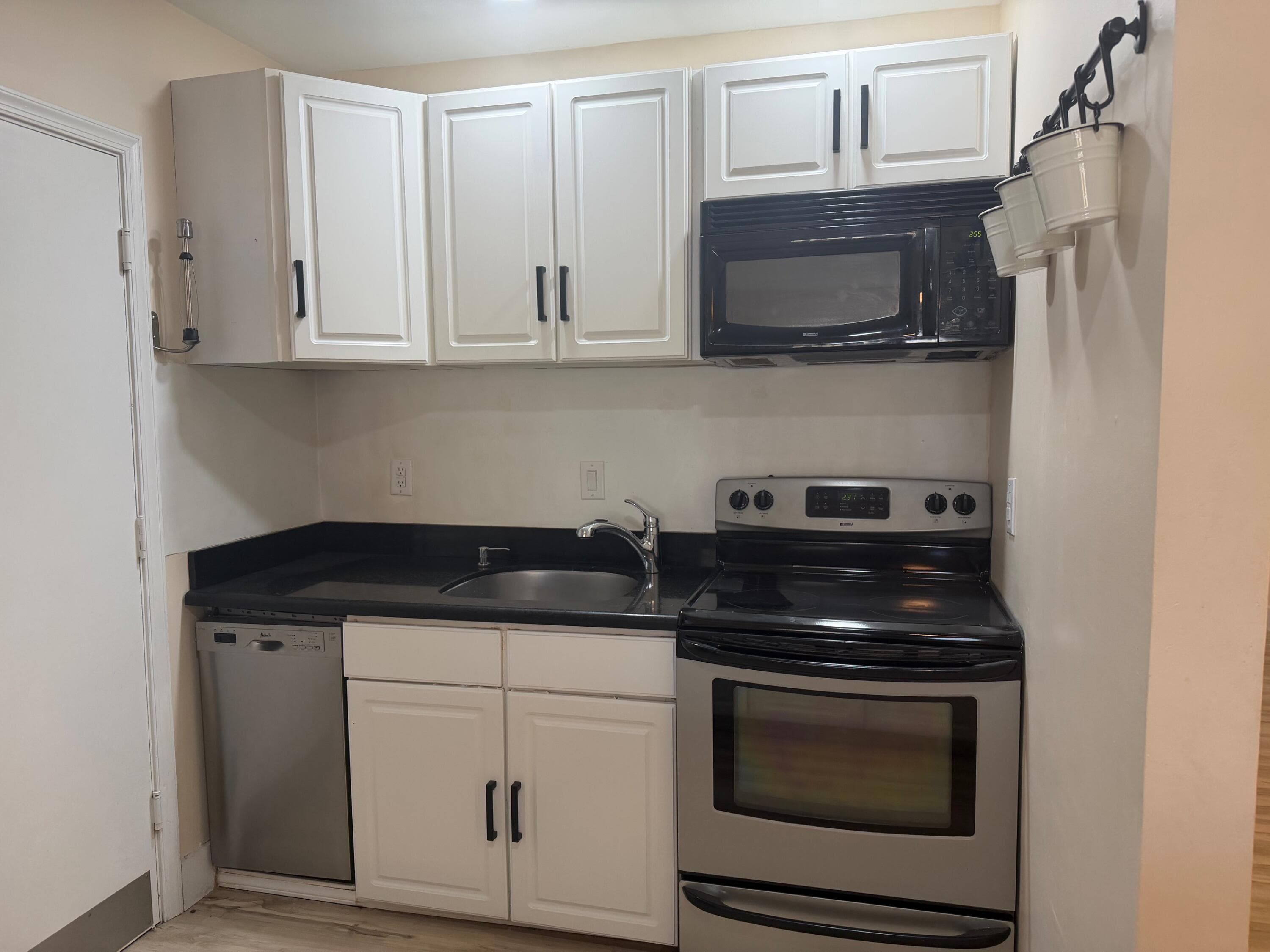 2230 NE 56th Place 209, Fort Lauderdale, FL 33308 — photo 4 of 22