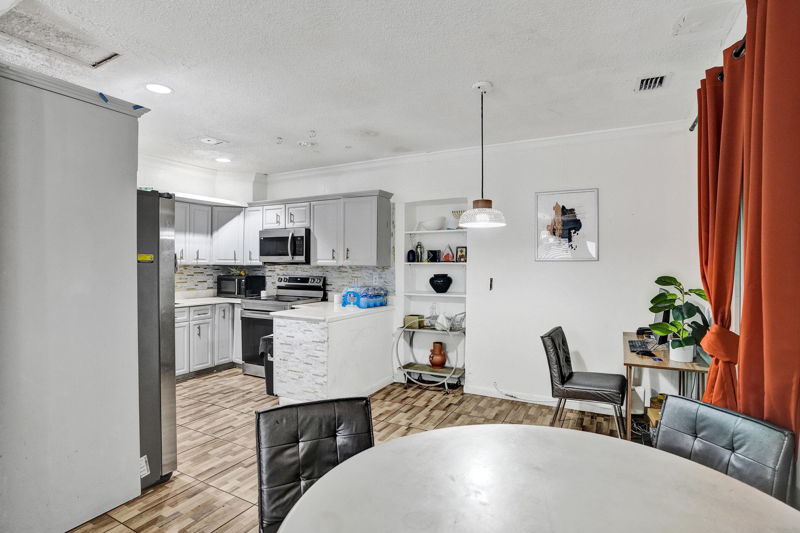 640 NE 160th Street, Miami, FL 33162 — photo 7 of 27