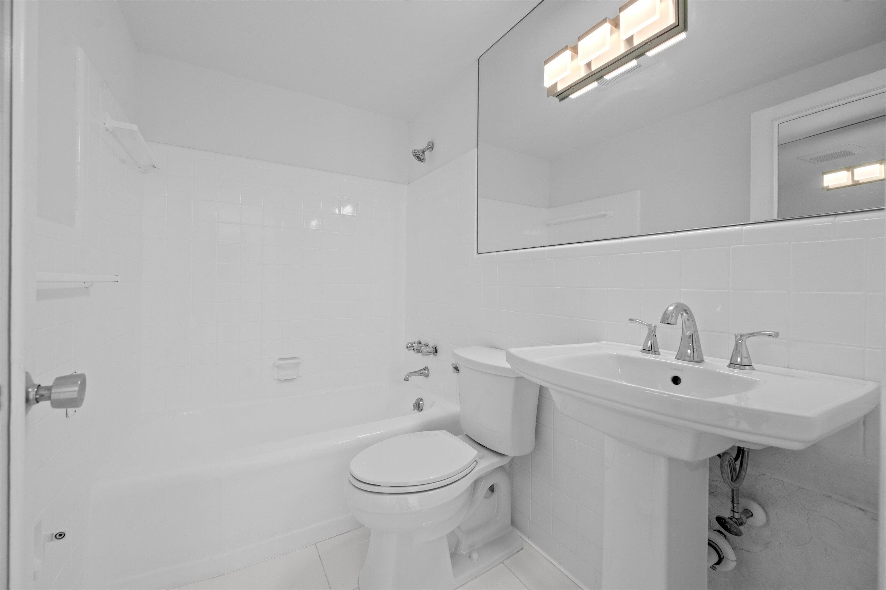 401 Peruvian Avenue 2010, Palm Beach, FL 33480 — photo 27 of 39