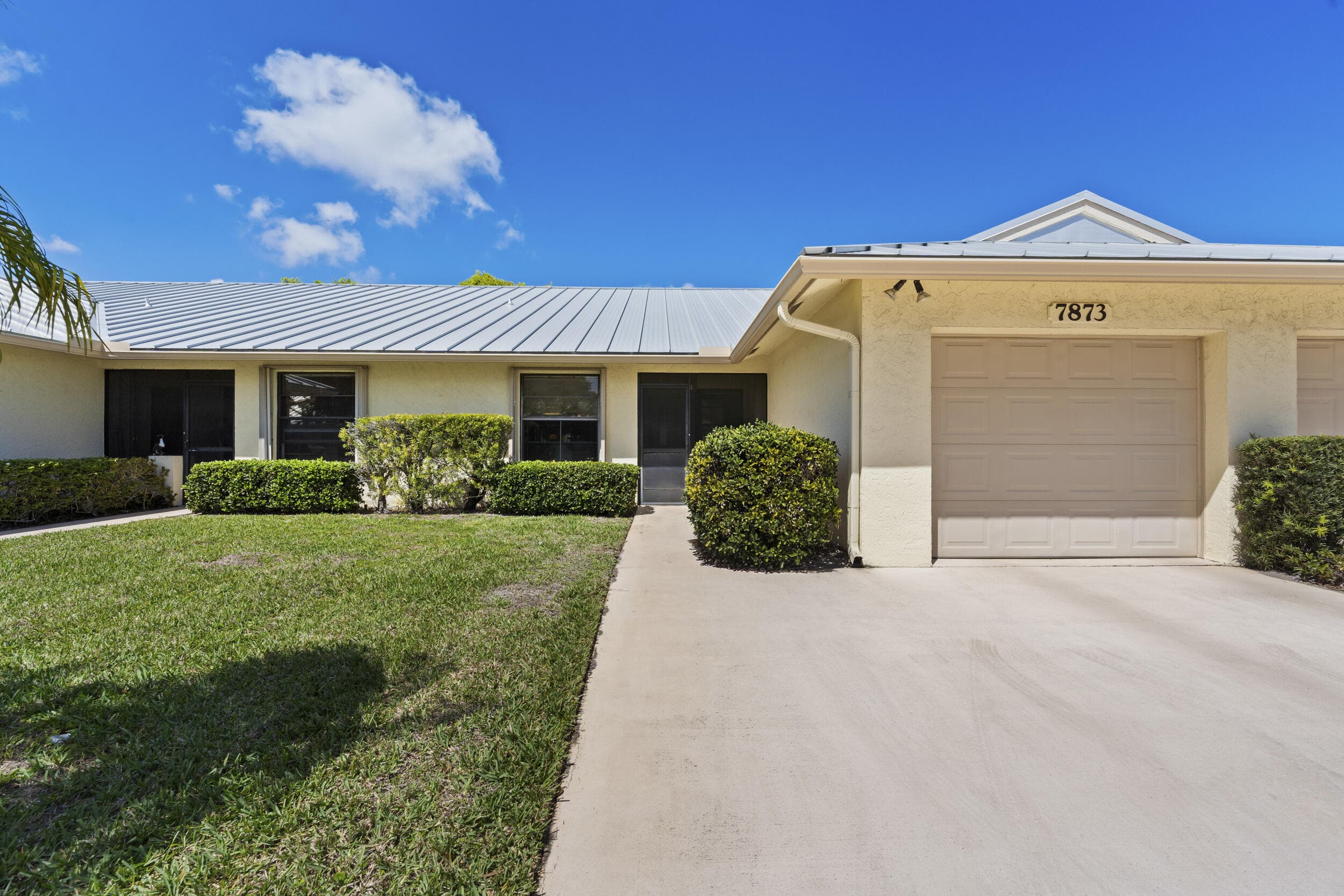 7873 SE Sugar Sand Circle, Hobe Sound, FL 33455 — photo 2 of 35