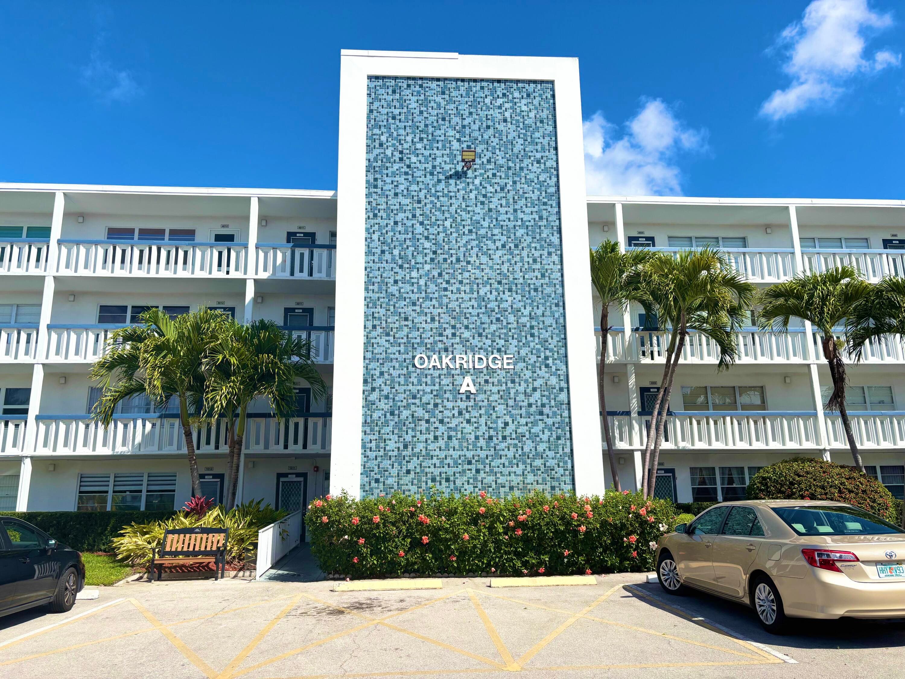 4015 Oakridge A 4015, Deerfield Beach, FL 33442 — photo 2 of 63