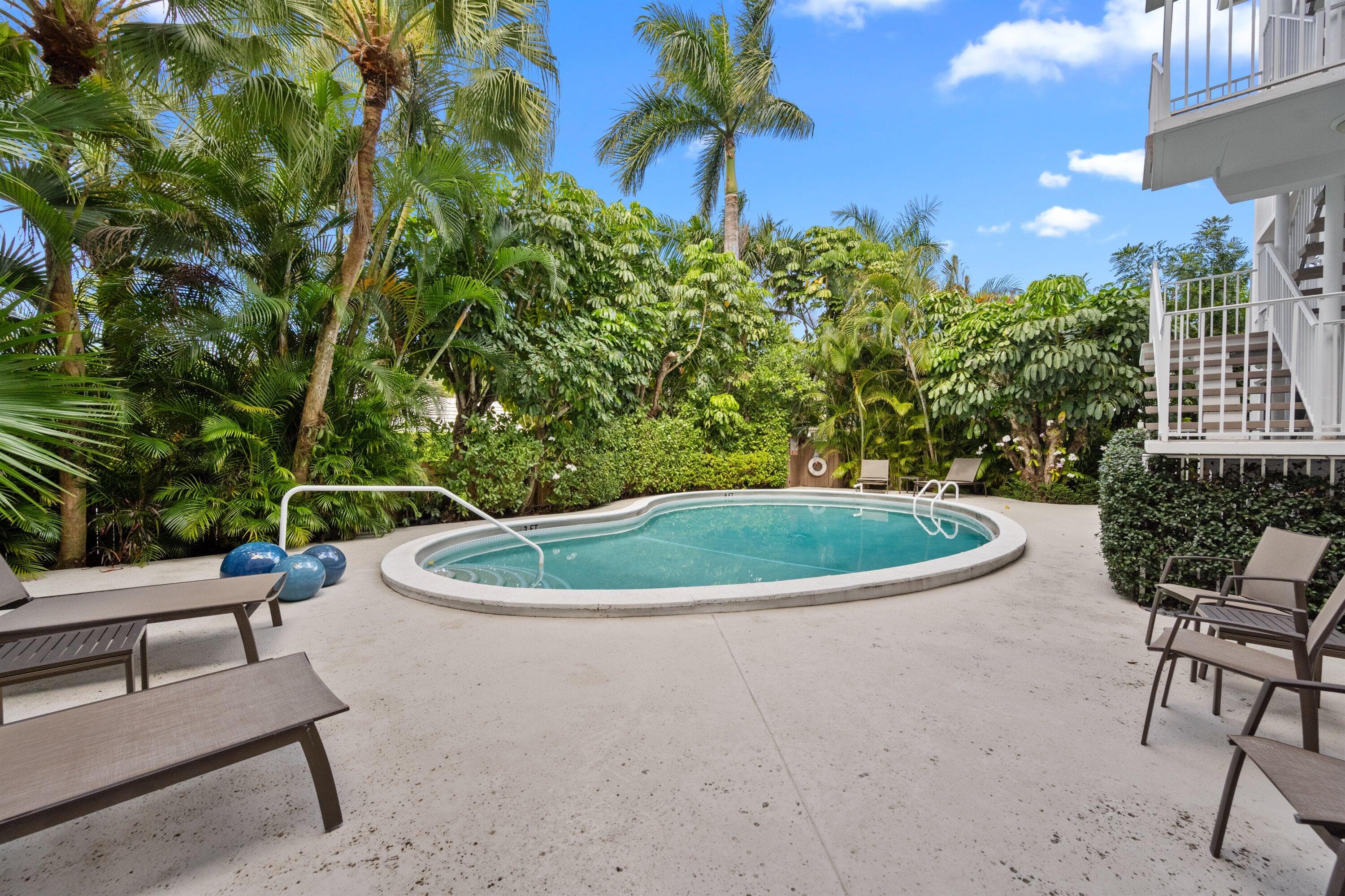 401 Peruvian Avenue 2010, Palm Beach, FL 33480 — photo 14 of 39